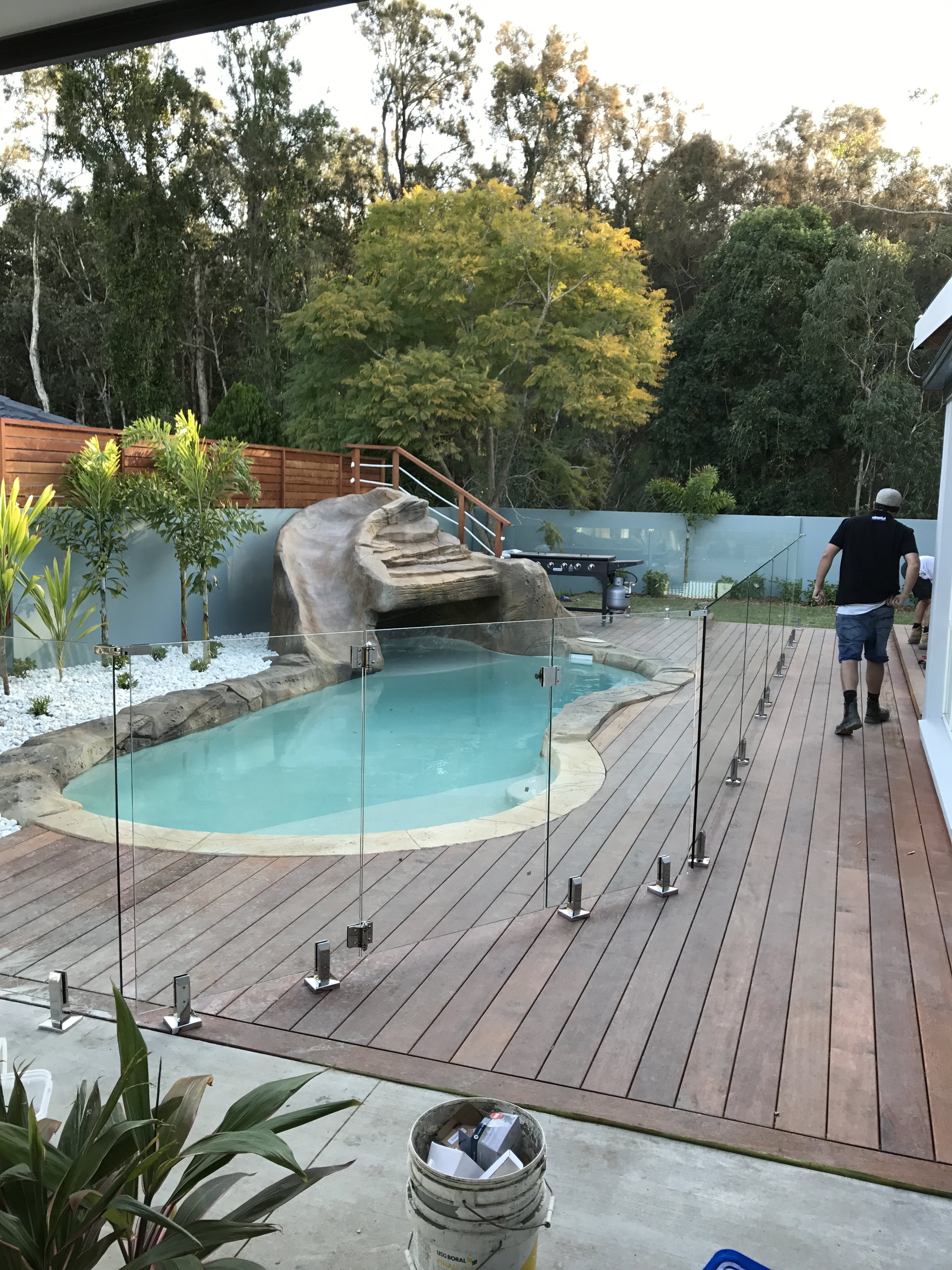 lagoon style pool fencing 
