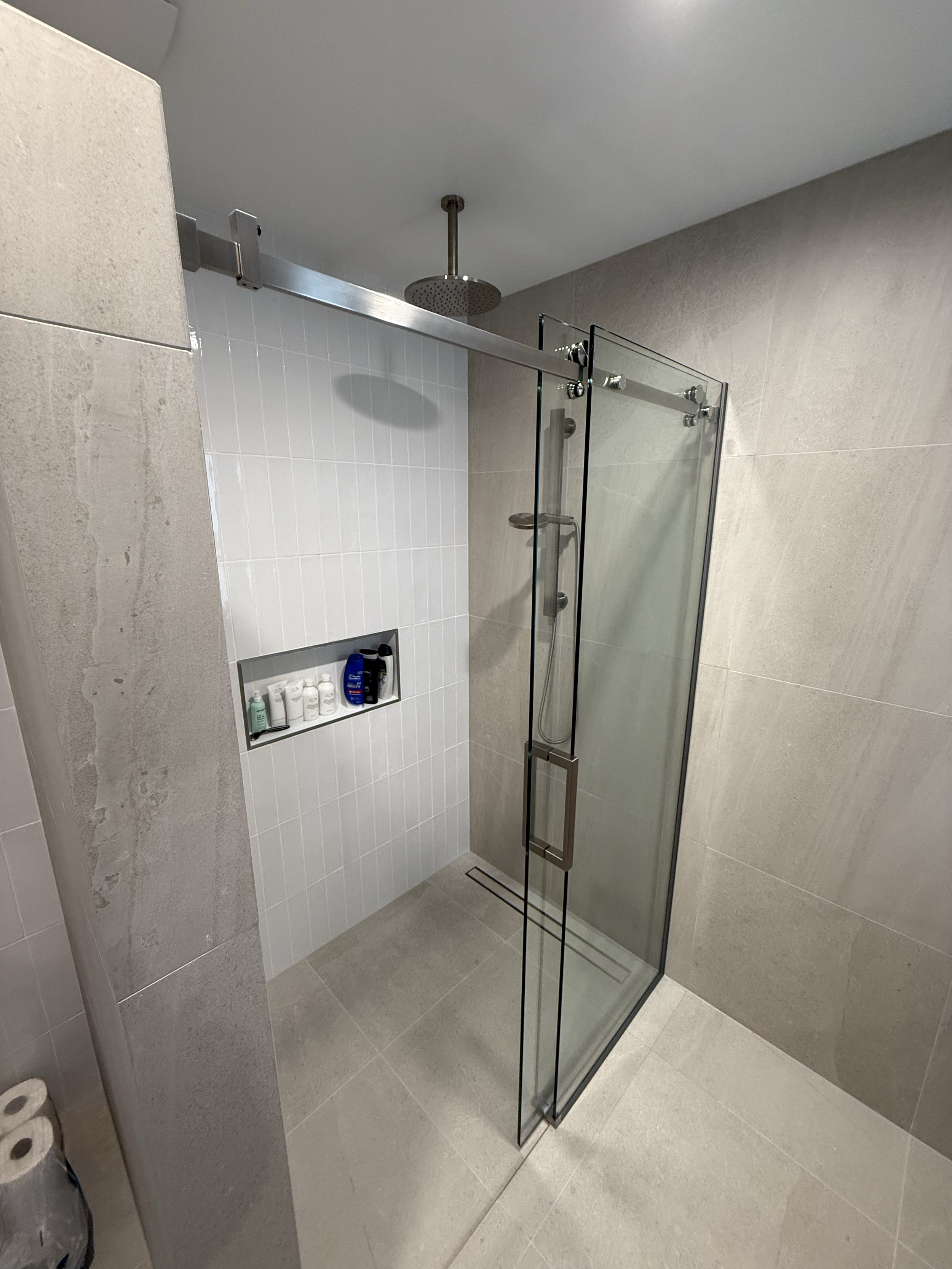 slider door shower