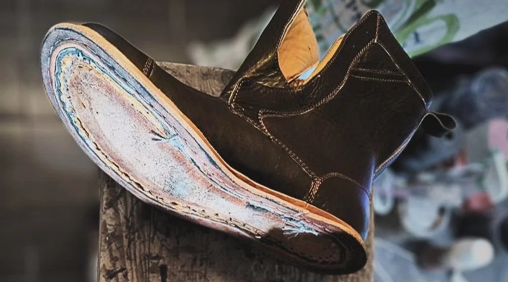 a boot with a 360 degree hand welt