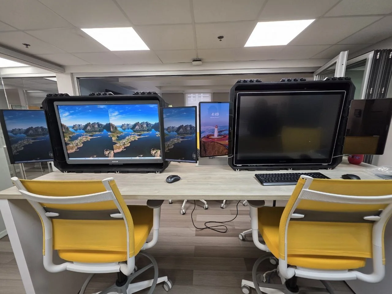 Portable Radiology Reading Stations, USA