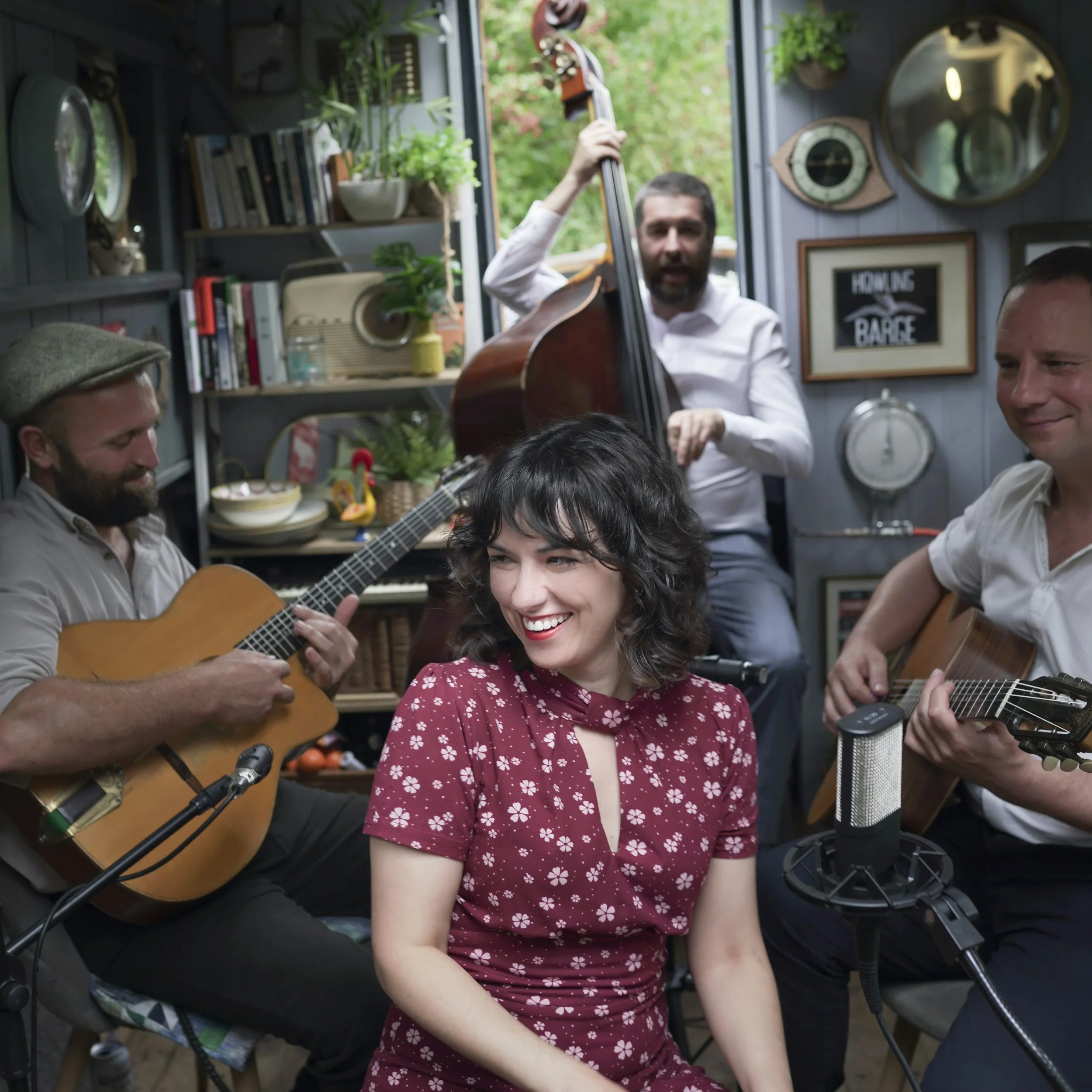 Amuse Manouche Final_SQUARE.JPG