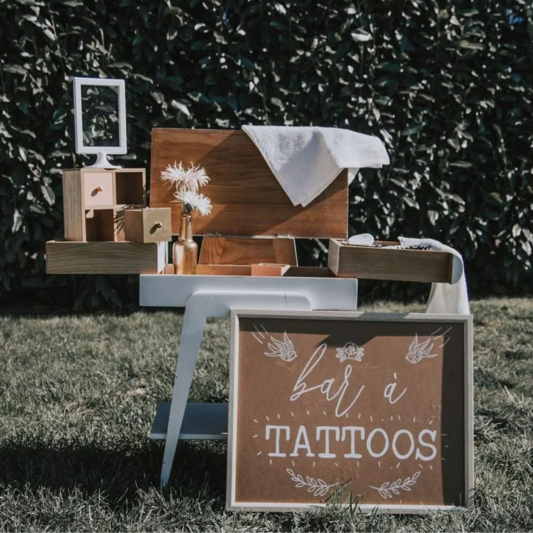 Les animations tendances pour un mariage 2025 ✨

En 2025, les mariages tendent vers l&rsquo;exp&eacute;rience, l&rsquo;&eacute;motion et la personnalisation. Voici quelques id&eacute;es d&rsquo;animations qui captivent les invit&eacute;s et marquent 