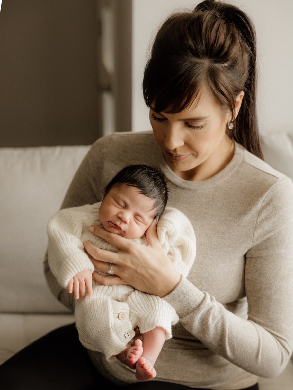As Nova&rsquo;s newest first-time mom, I see you all differently now and you are SUPERHEROES. You deserve more than a day. But we&rsquo;ll start with smooth skin and a little some quiet moments in the wax room. 

Happy Mother&rsquo;s Day from Nova Wa