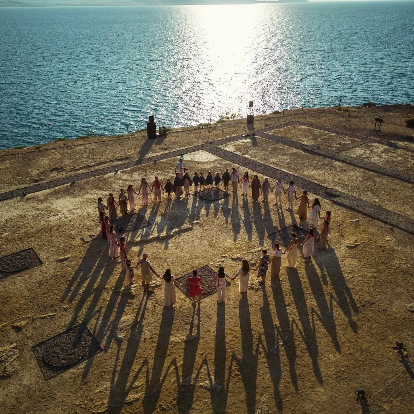 When the sanctuary landscape became a natural stage for processions, music, and dance, the body, sound, and environment were one.
The landscape itself was the temple.Sacred space is a living dialogue between the human body and the cosmos. When we st