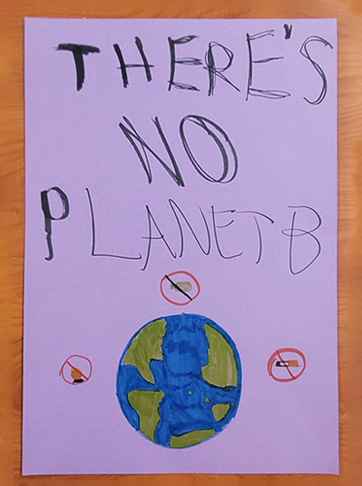 Protest poster by young workshop participants: "There is no planet B"