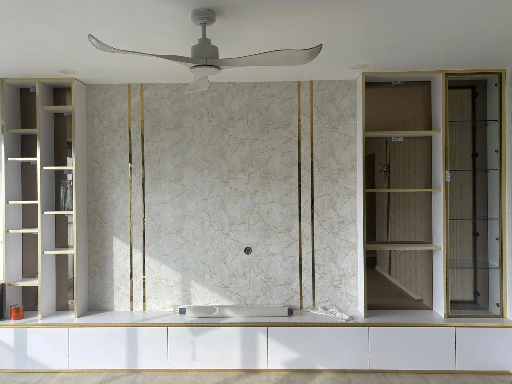 TV Wall & Cabinets