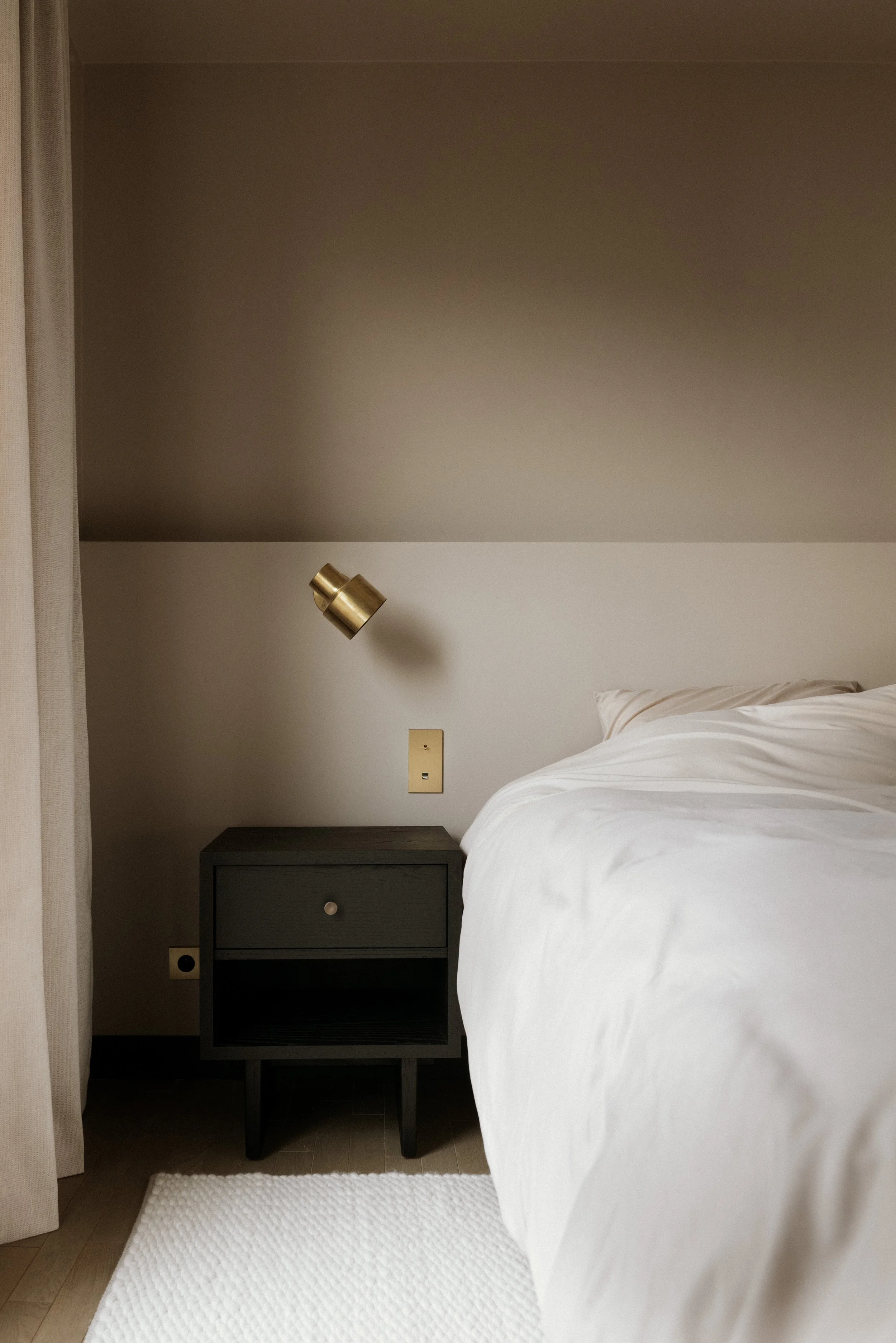studiovlach-renovation-architecture-interieure-appartement-duplex-villa-brune-paris-14-19-chambre.jpeg