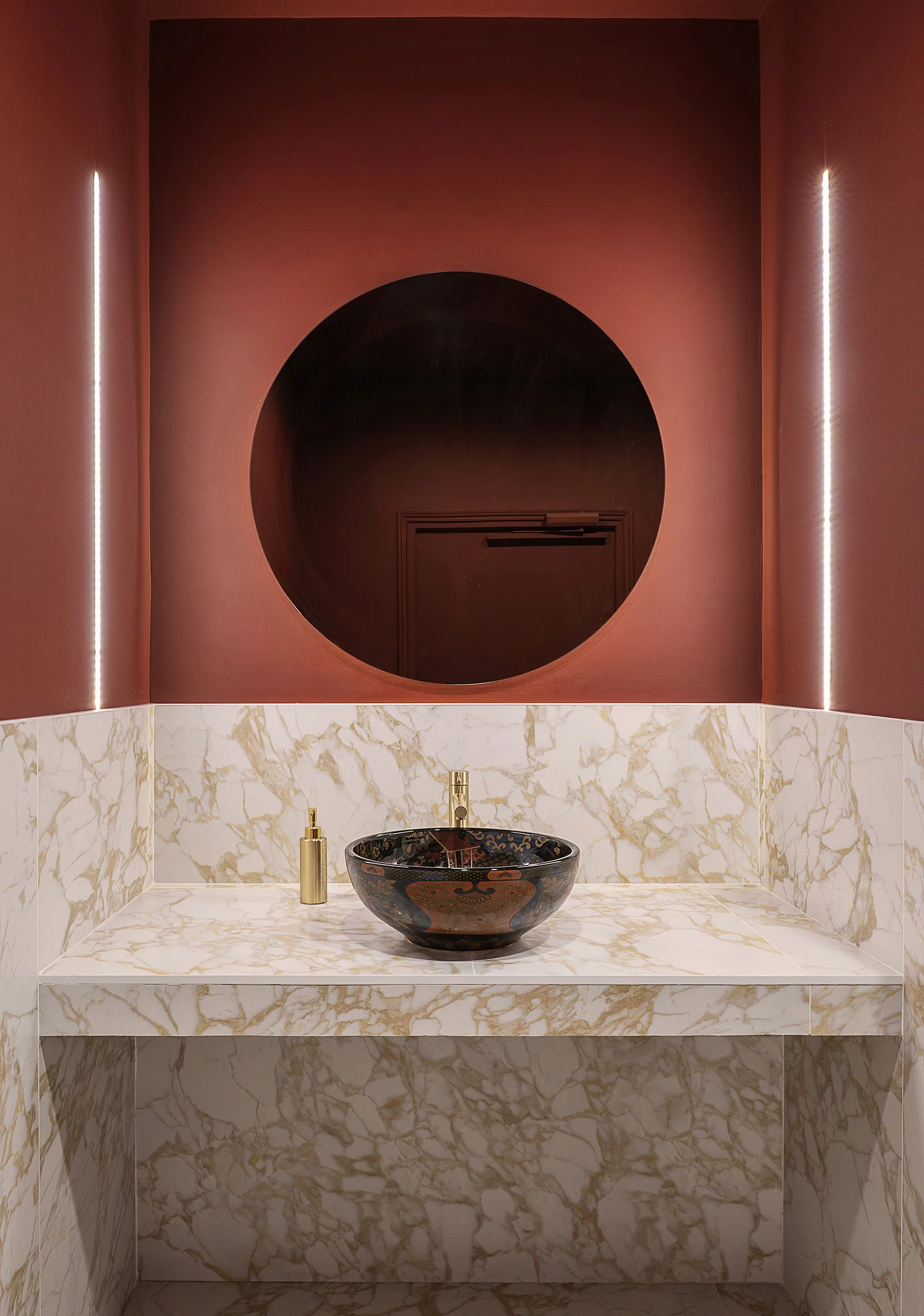 studiovlach-renovation-architecture-interieure-restaurant-Noli-cherche-midi-paris-6-10-toilette.jpg