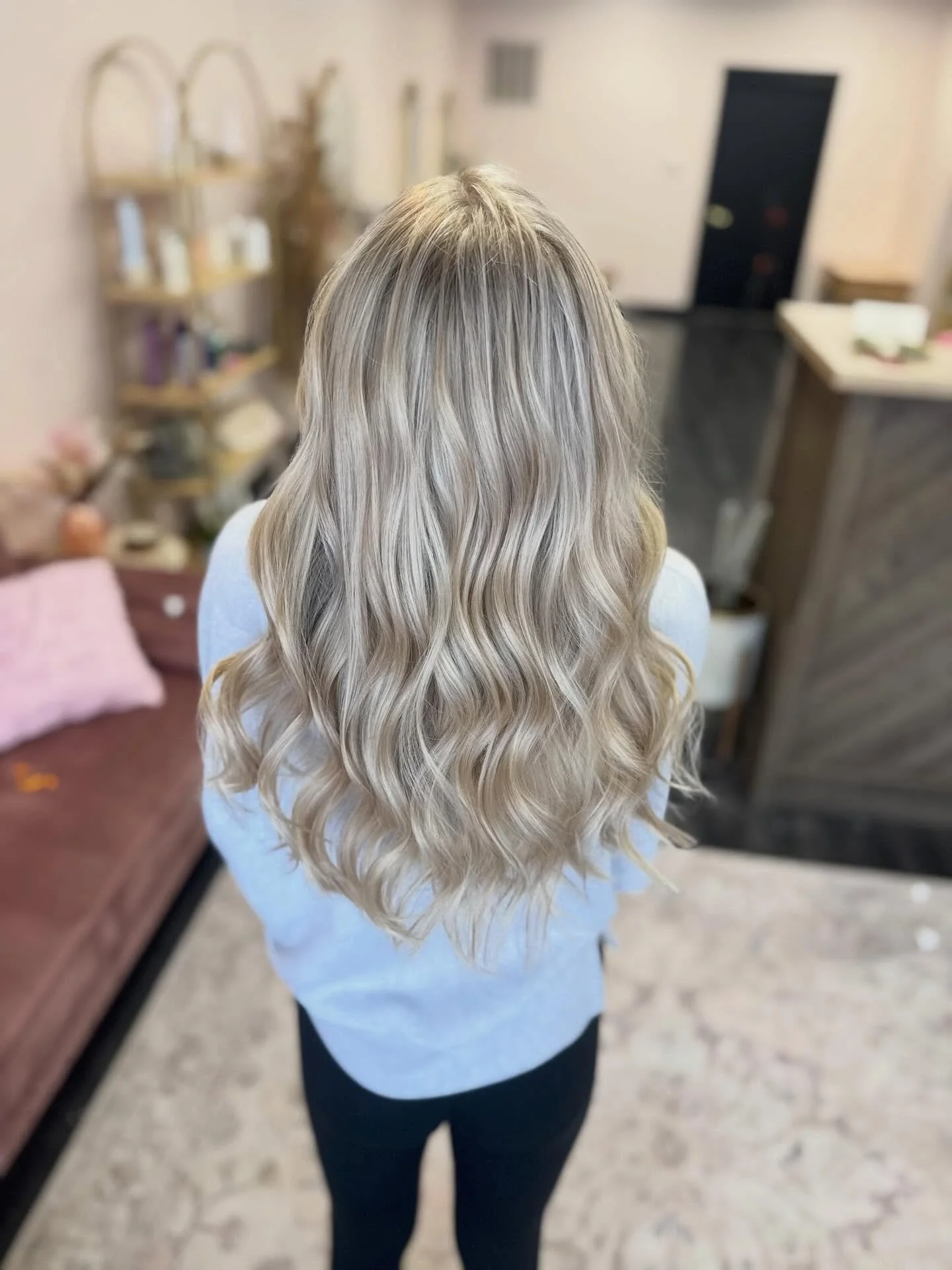 Stop scrolling.

This blonde deserves a moment. 🤍

Dimensional blonde &bull; custom lightening &bull; 
Healthy lift with integrity-focused processing.

Luxury blonde specialist in Michigan
Private studio experience
Now booking 

Spring appointments 