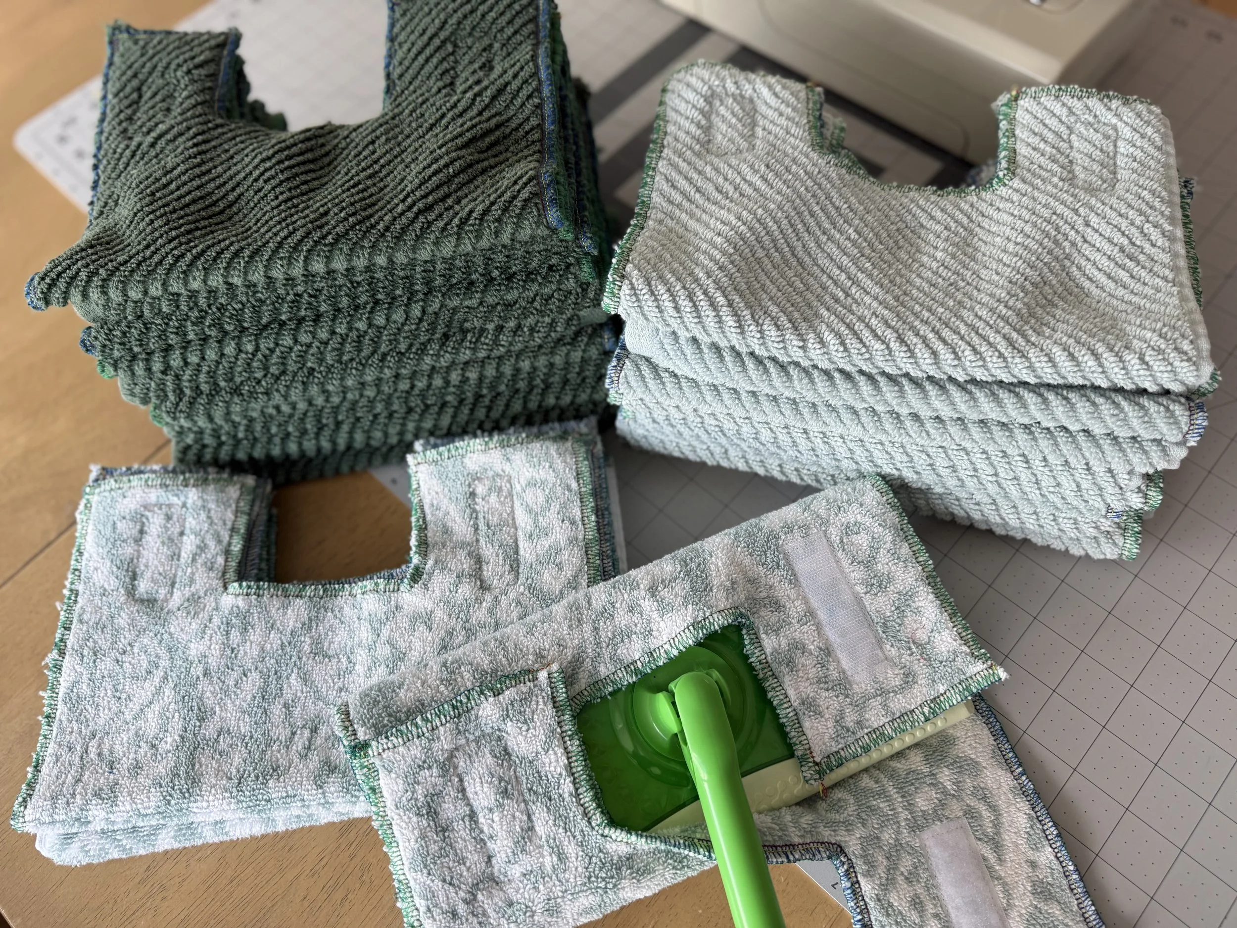 Mop pads w swif head.jpg