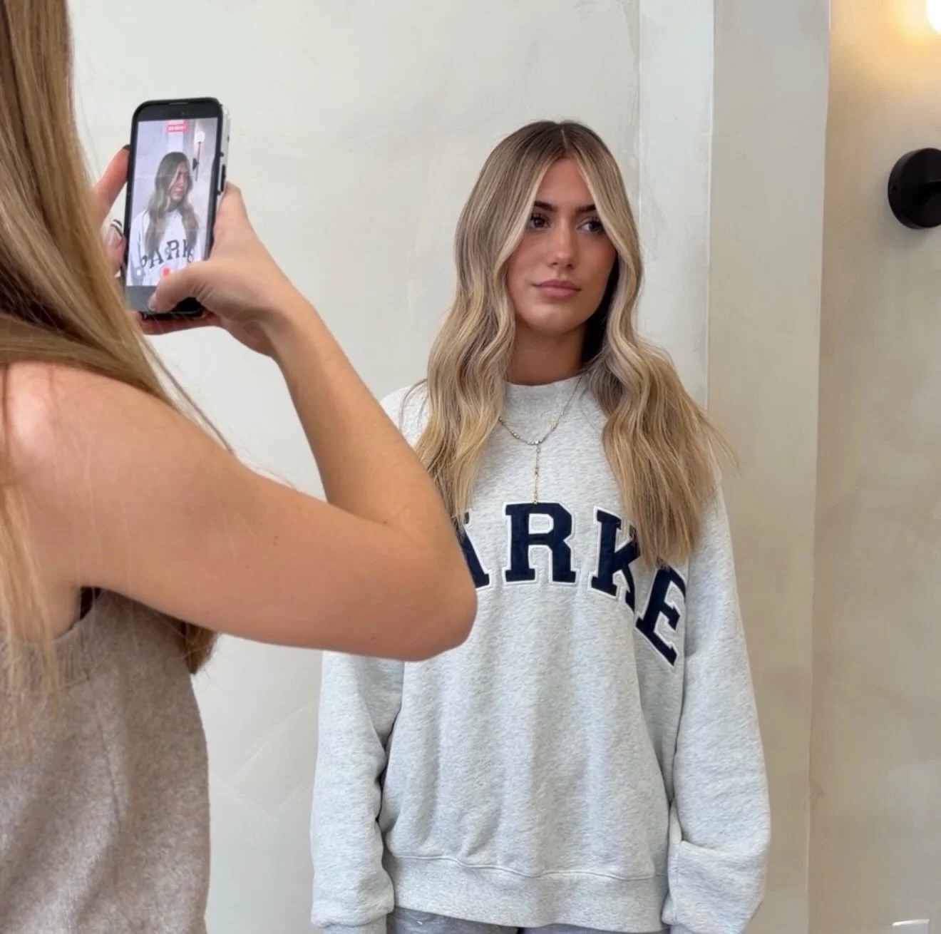 behind the camera ☁️

stylist: @manesbylindsay