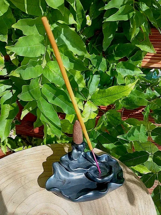 Porte-encens pour cônes et bâtons