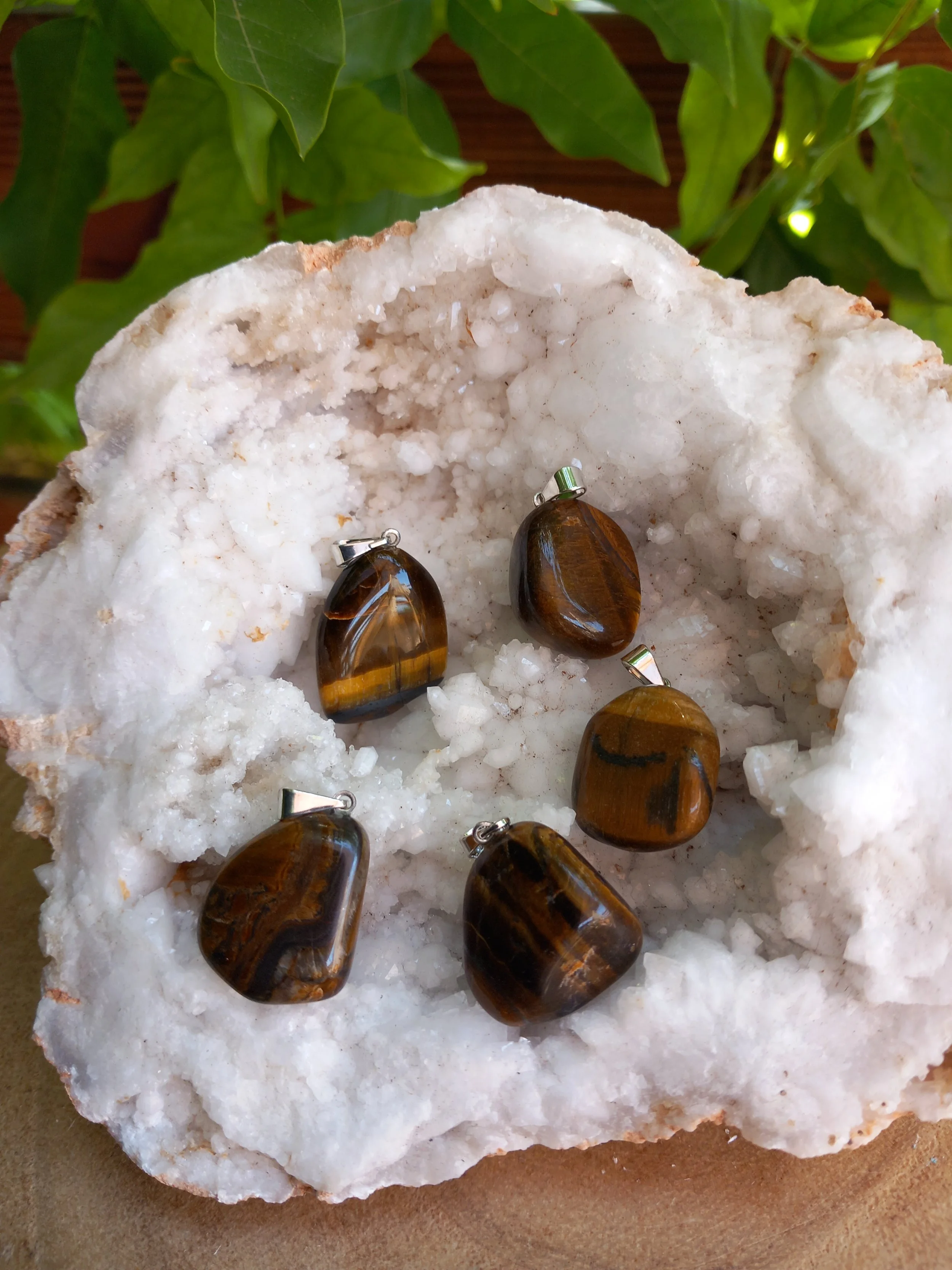 Pendentif pierre roulée – Œil de Tigre