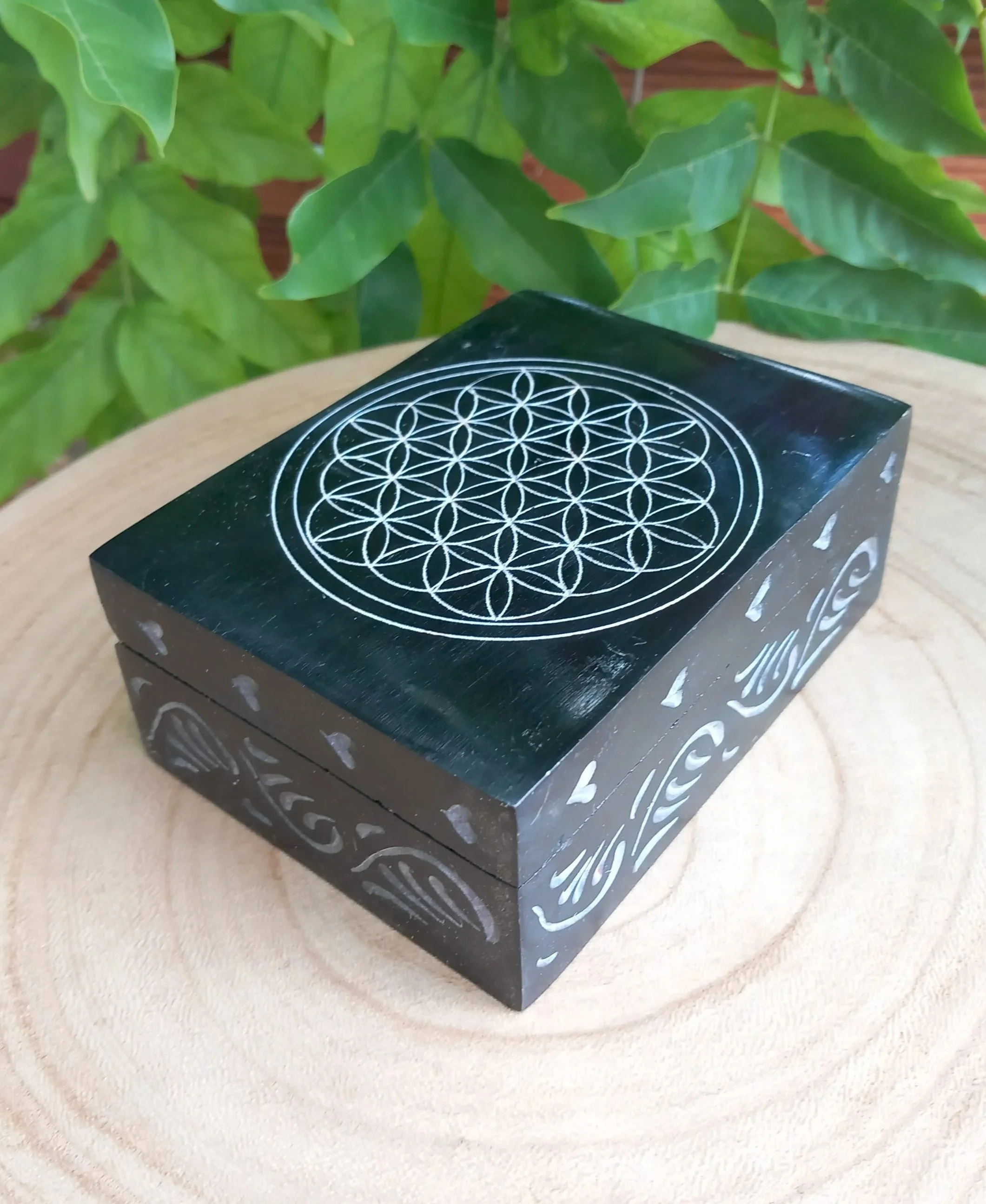 Boîte Fleur de Vie en Saponite 10 x 8 x 4 cm