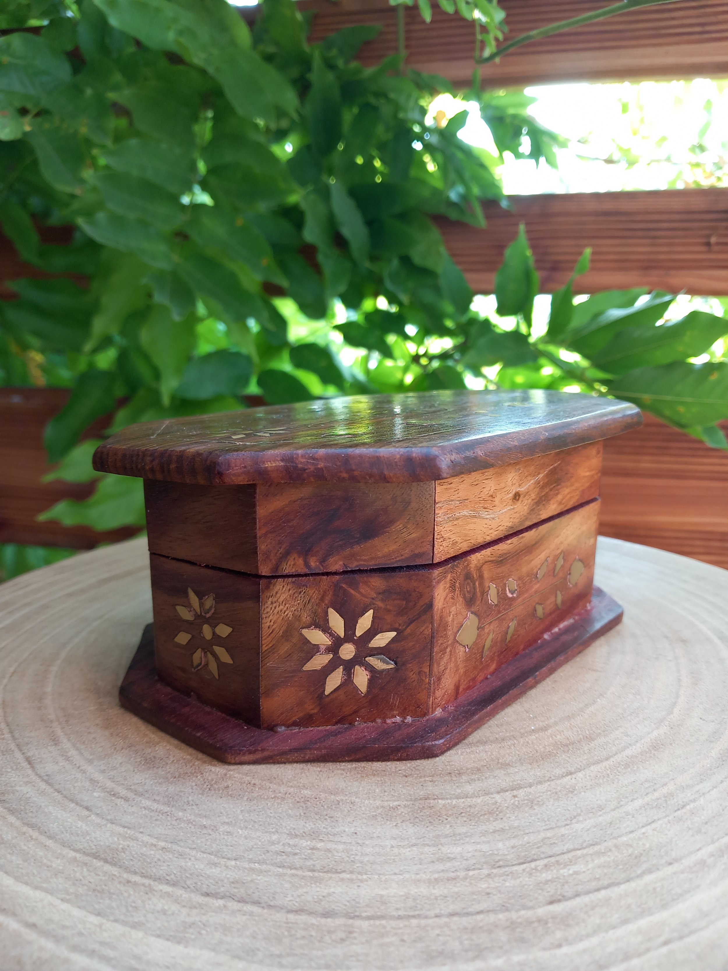 Boîte en Bois de Manguier et Laiton – 15.5 x 10 x 6 cm