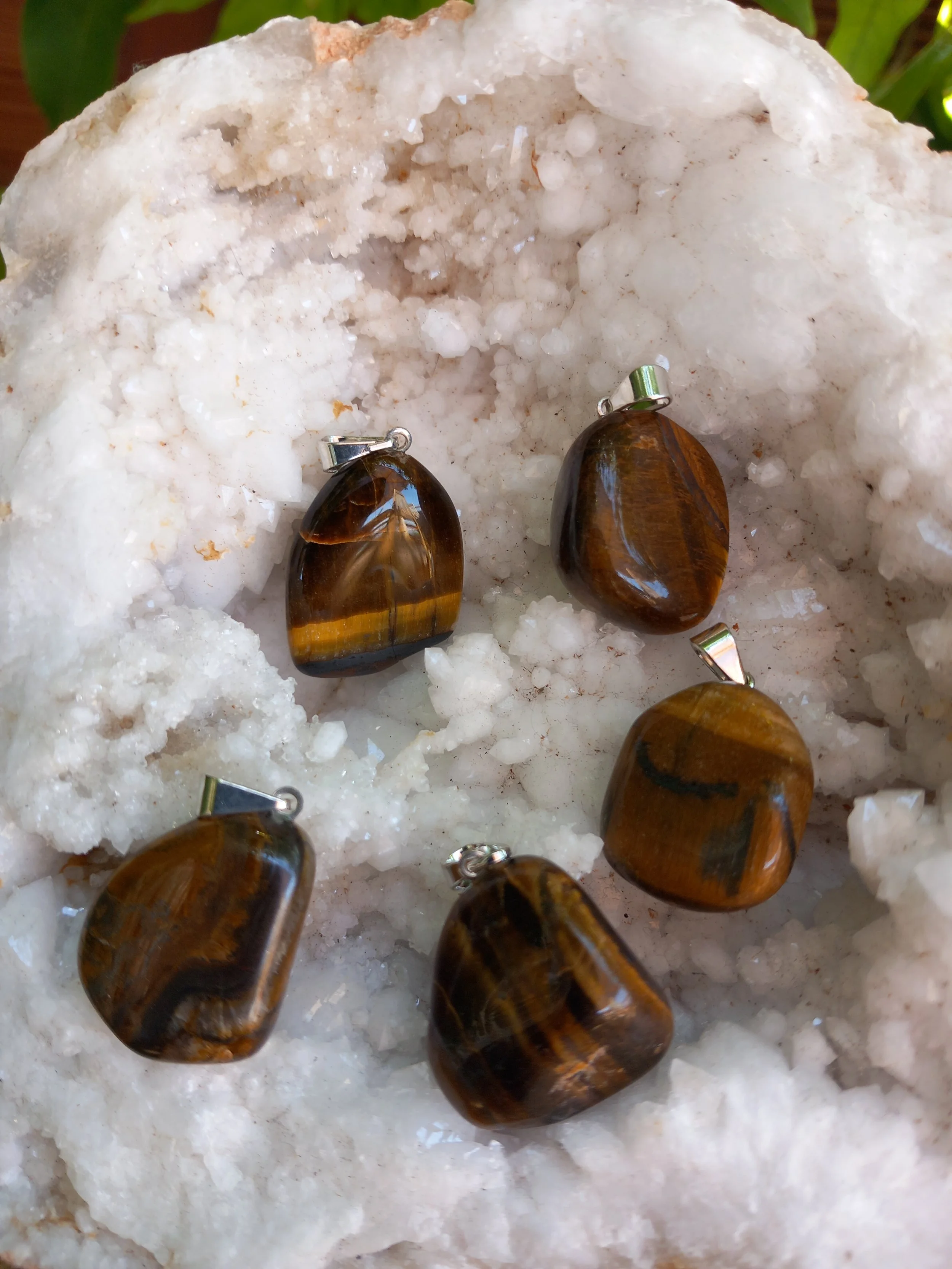 Pendentifs-oeil-de-tigre