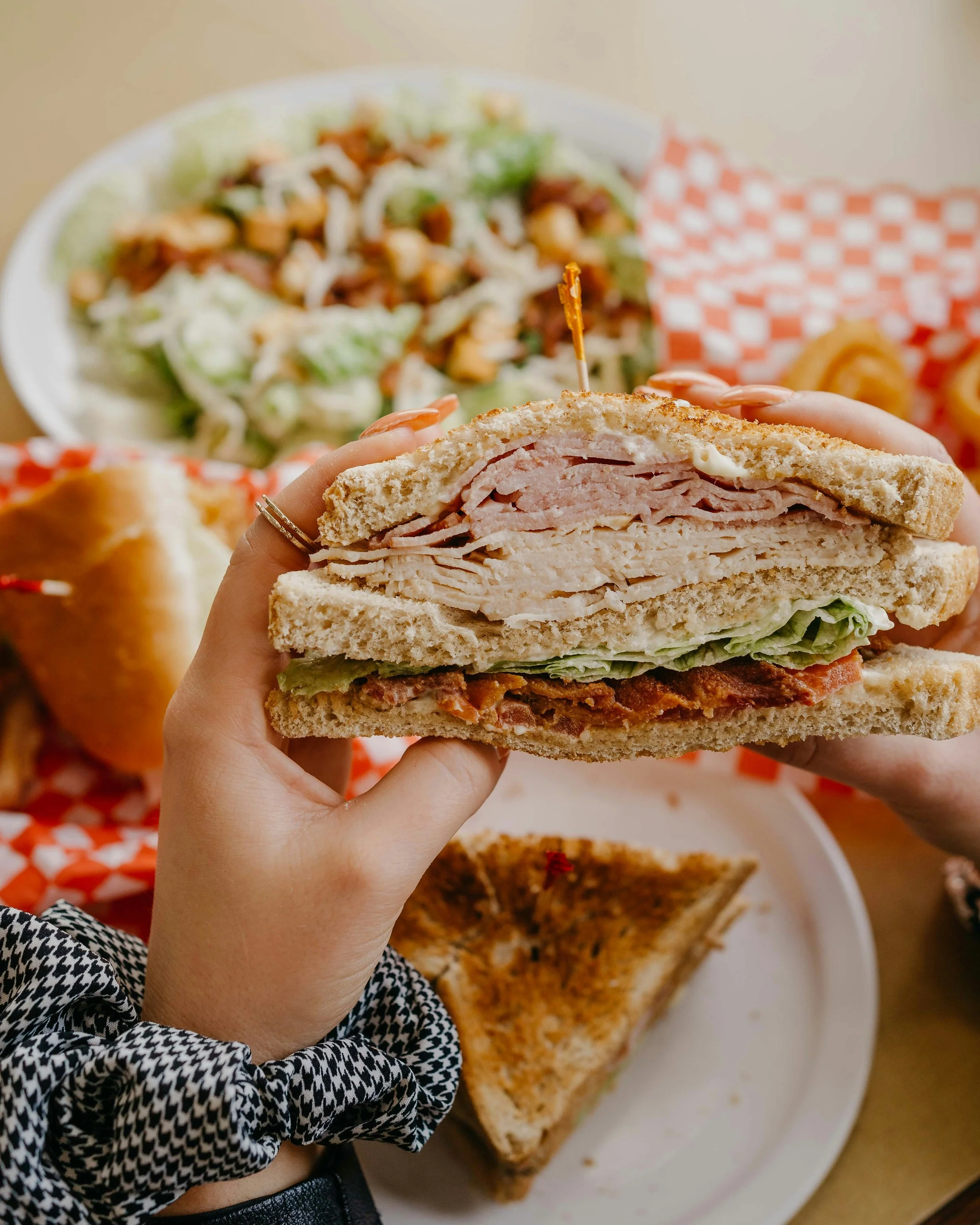 davey-gravy-Feq9b58ZSqg-unsplash.jpg