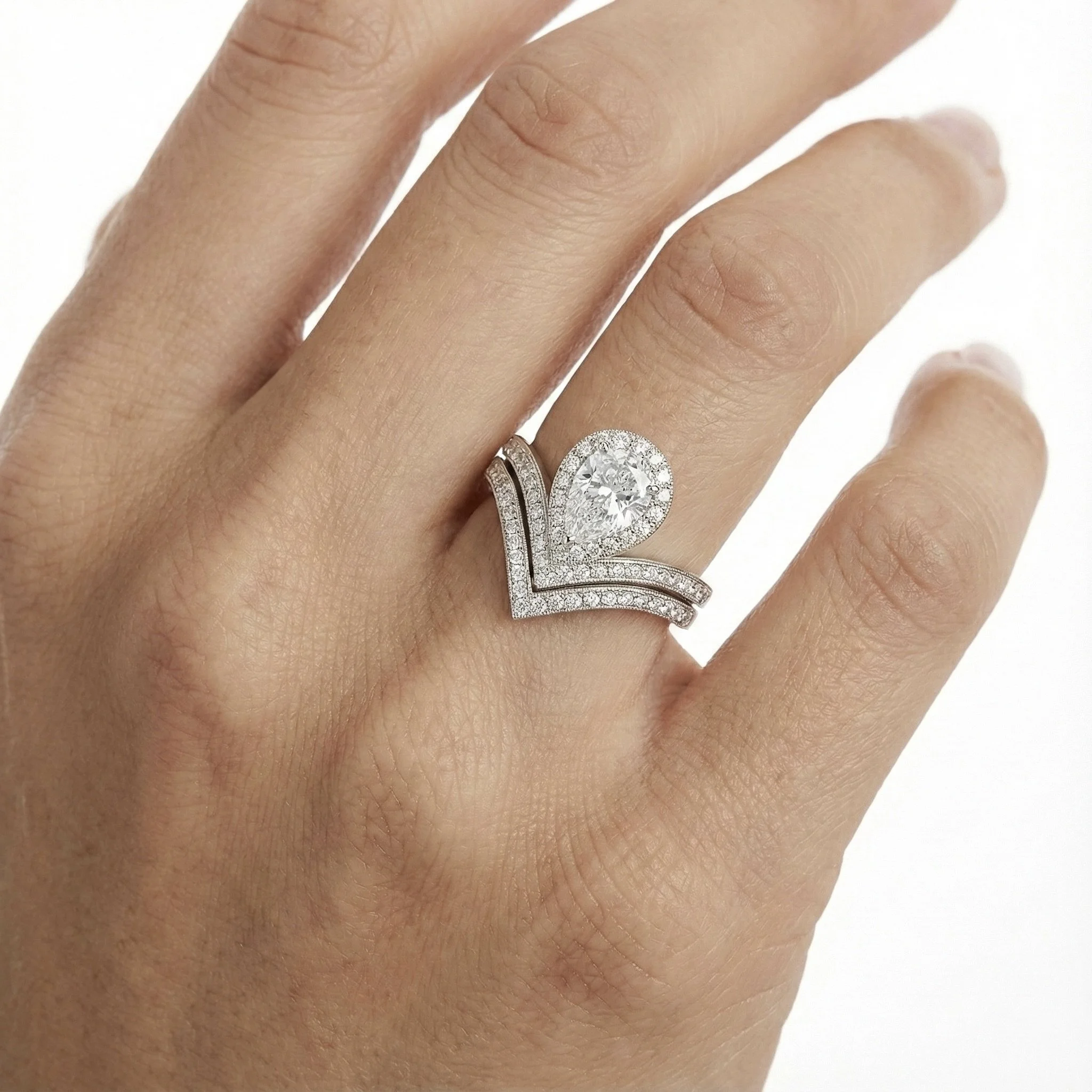 Lys de Lune Ring 2.jpeg