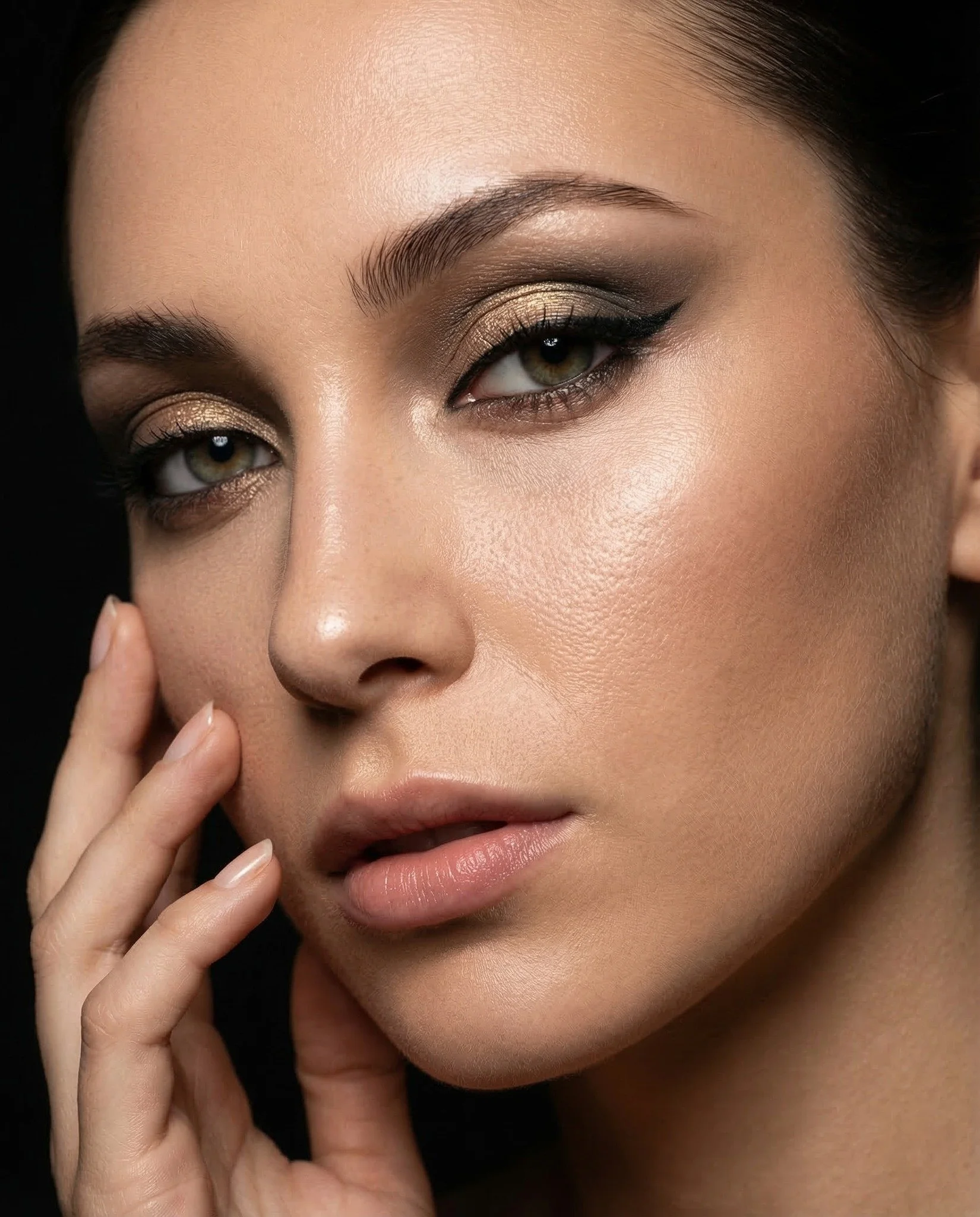 MOZA&Iuml;QUE SS26 BEAUTY COLLECTION