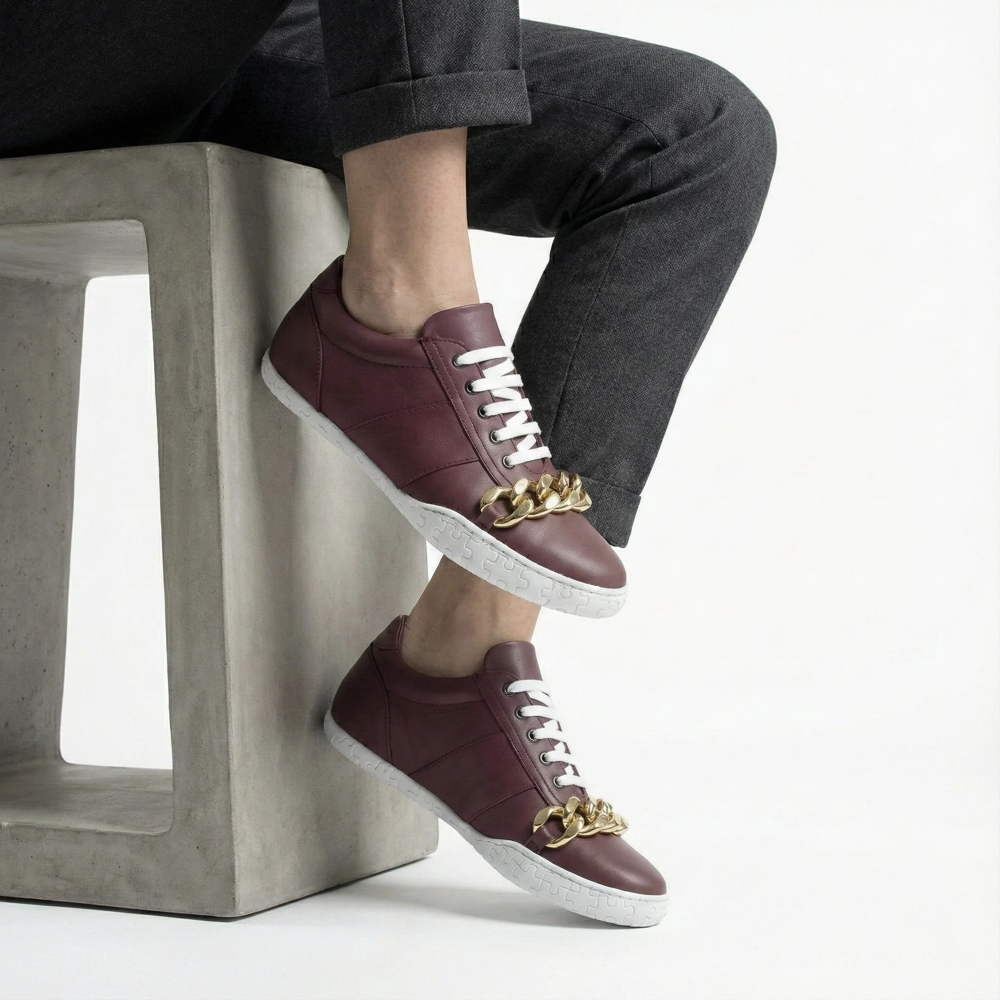 Womens Épure Chaîne Low Minimal Metal Sneaker 2.jpeg