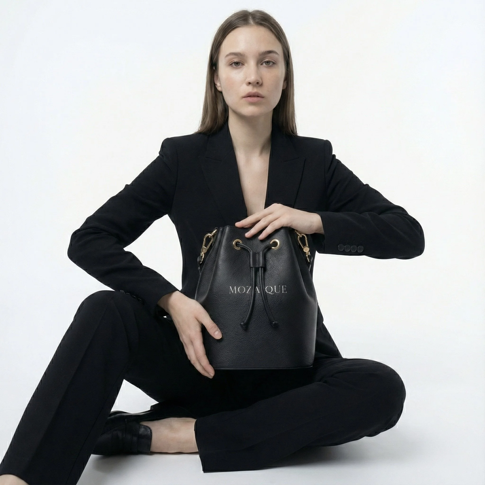 Sélène Bucket Bag 3.jpeg