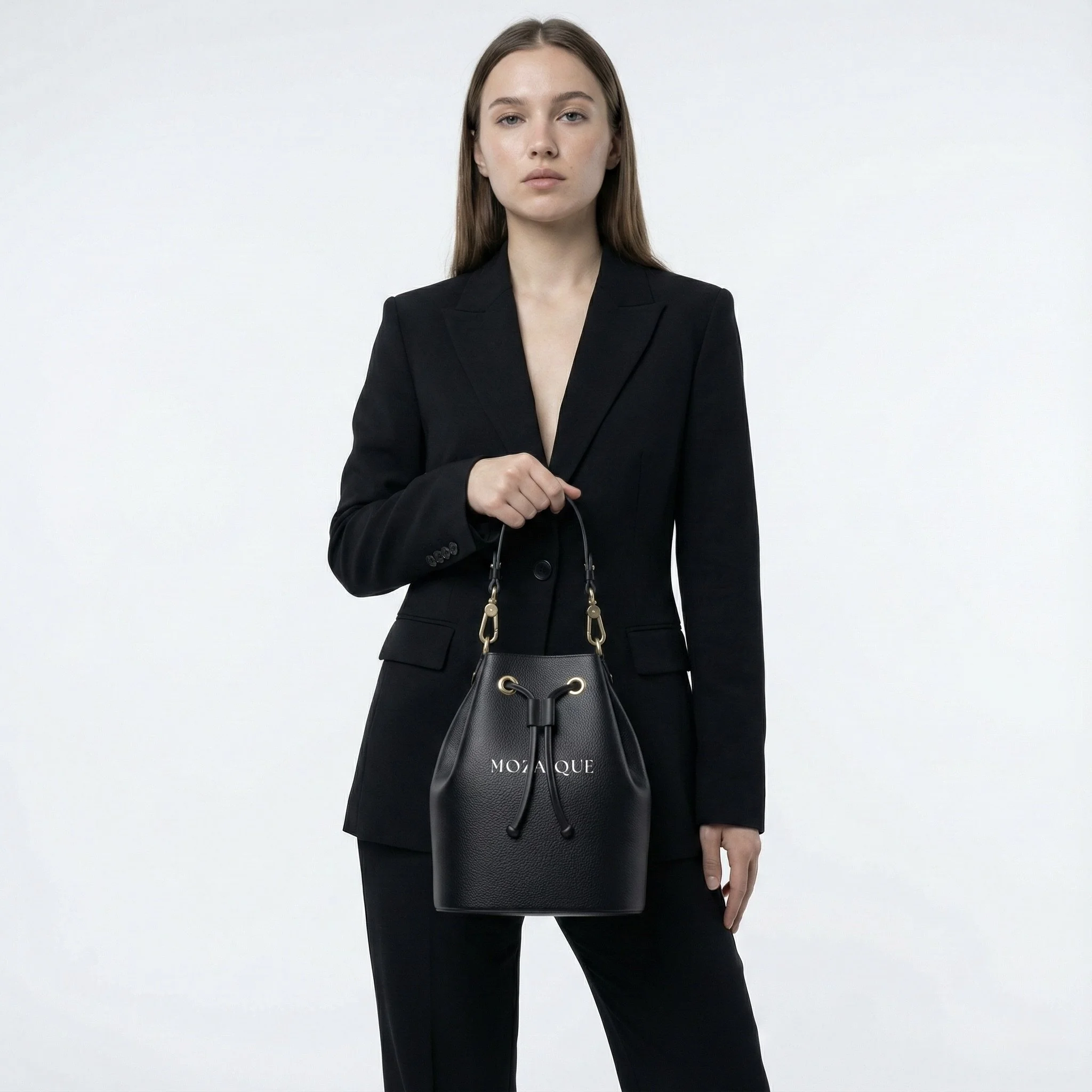 Sélène Bucket Bag 1.jpeg