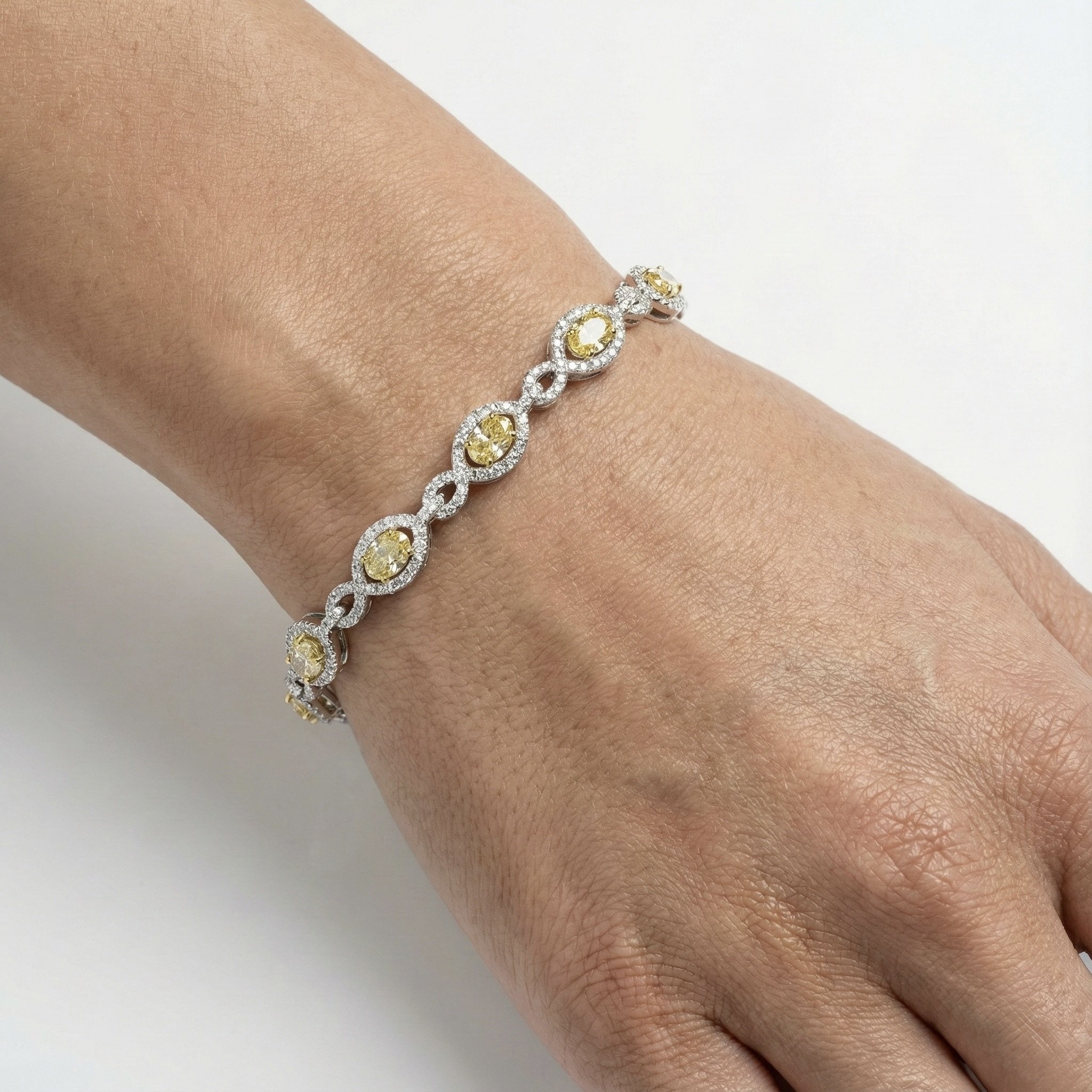 Solenne Éclat Bracelet 1.jpeg