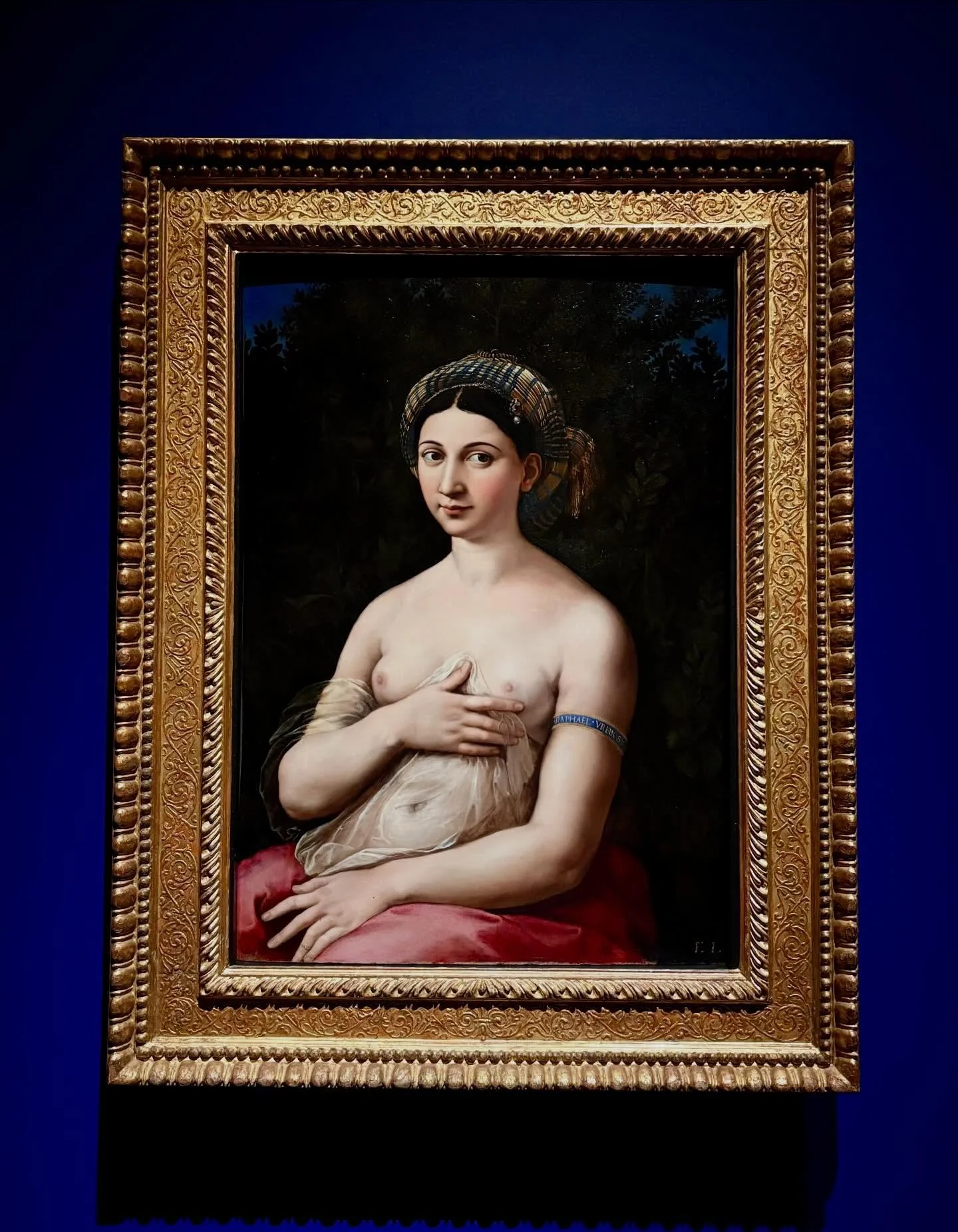 The only painting he did for himself. 

In a room full of Raphael&rsquo;s masterpieces, this one, &ldquo;La Fornarina&rdquo;, feels like a secret. It&rsquo;s unlike any of the others in the exhibit (which I highly recommend seeing @metmuseum ) It&rsq