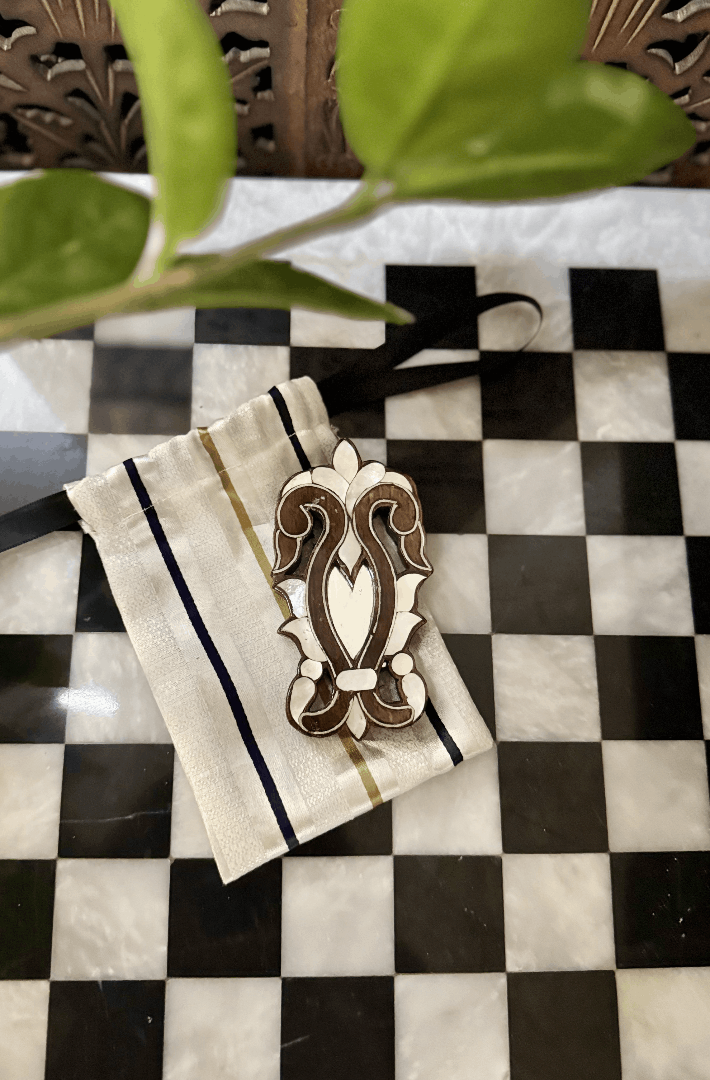 Compact Mother-of-Pearl Mirror