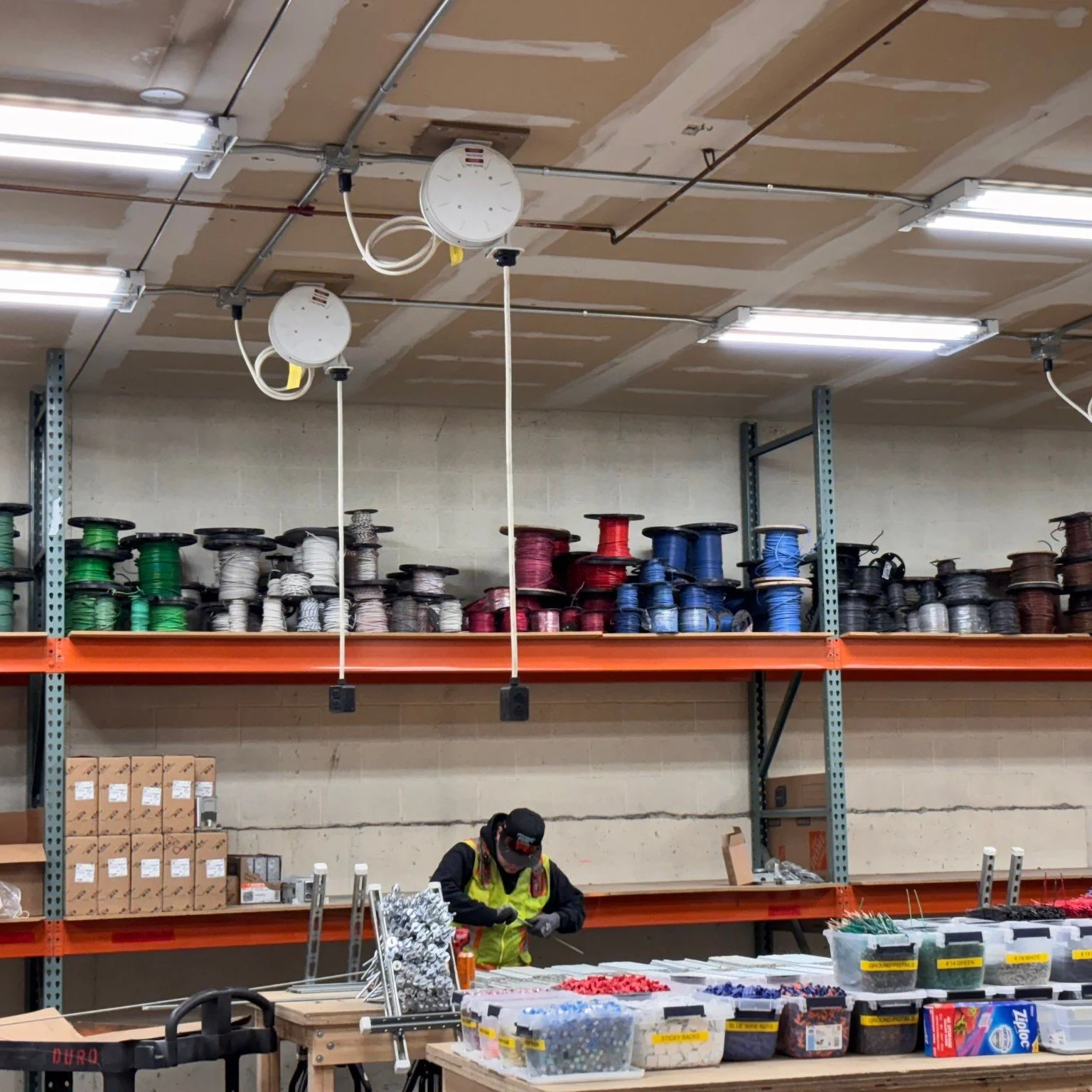 Last week, our students toured Duro Electric! 
They had an amazing time getting a first-hand look at what their future careers in the trades could look like. From learning about real job sites to seeing skilled professionals in action, it was an insp