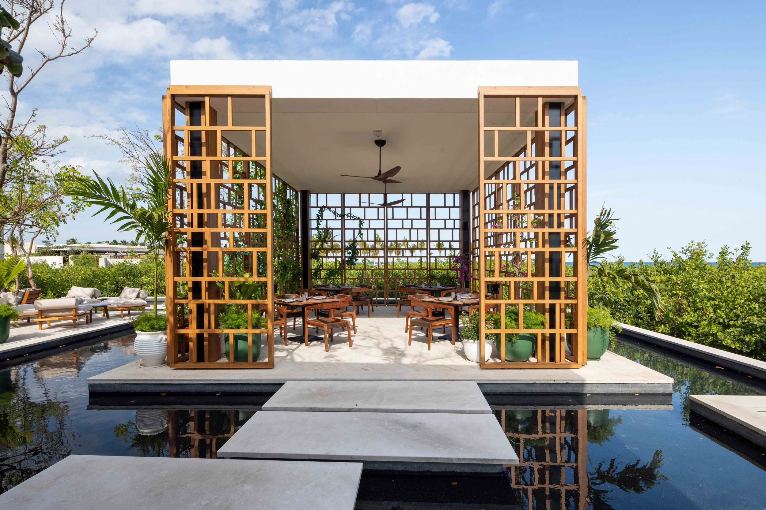 Tatiana Sheveleva-CHAPI Design-St. Regis-Kanai-Restaurant-TORO