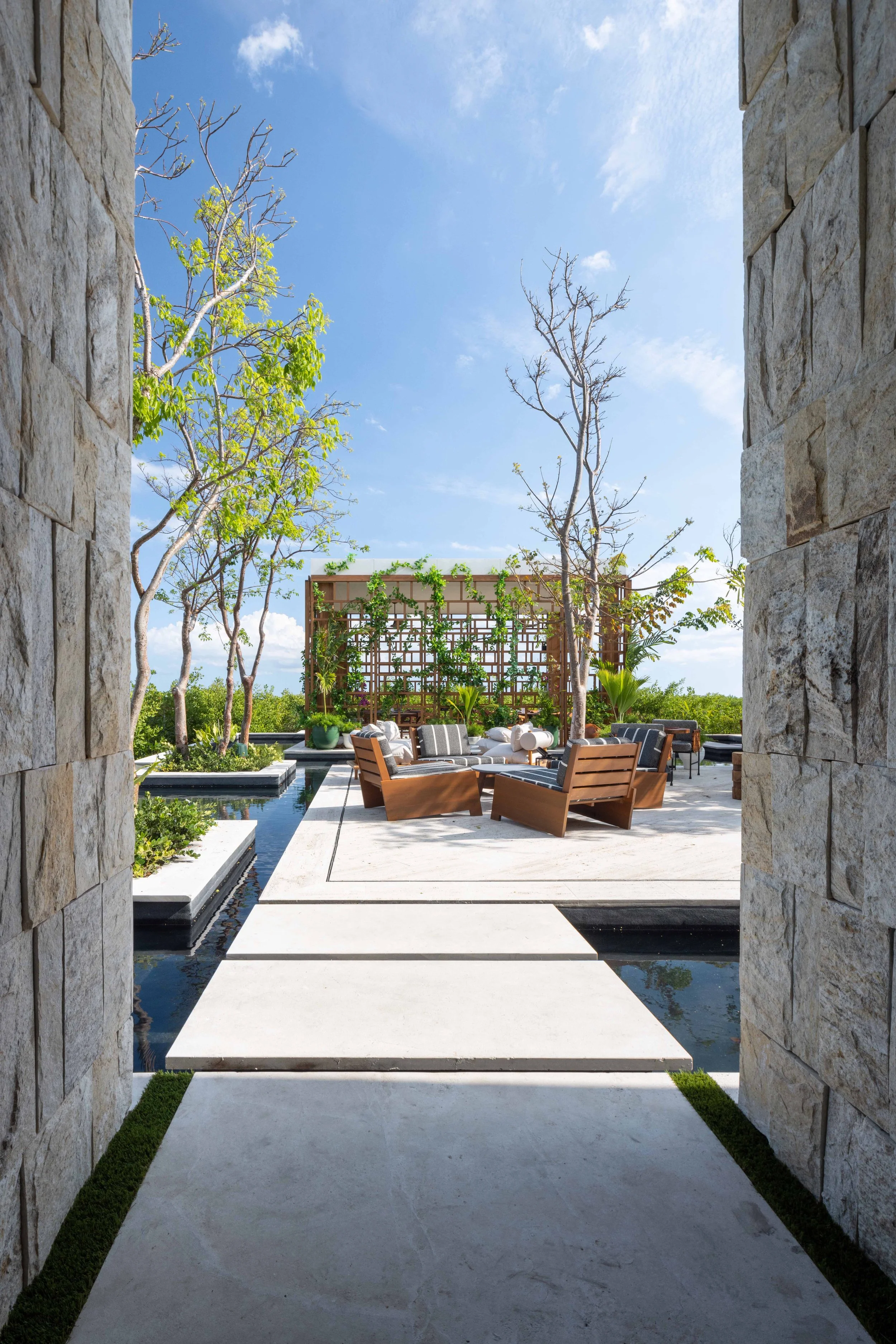 Tatiana Sheveleva-CHAPI Design-St. Regis-Kanai-Restaurant-TORO