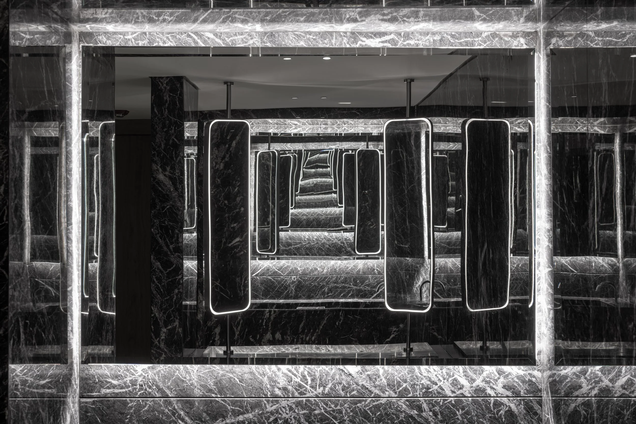 Tatiana Sheveleva-public washroom-The Ritz-Carlton, Mexico City