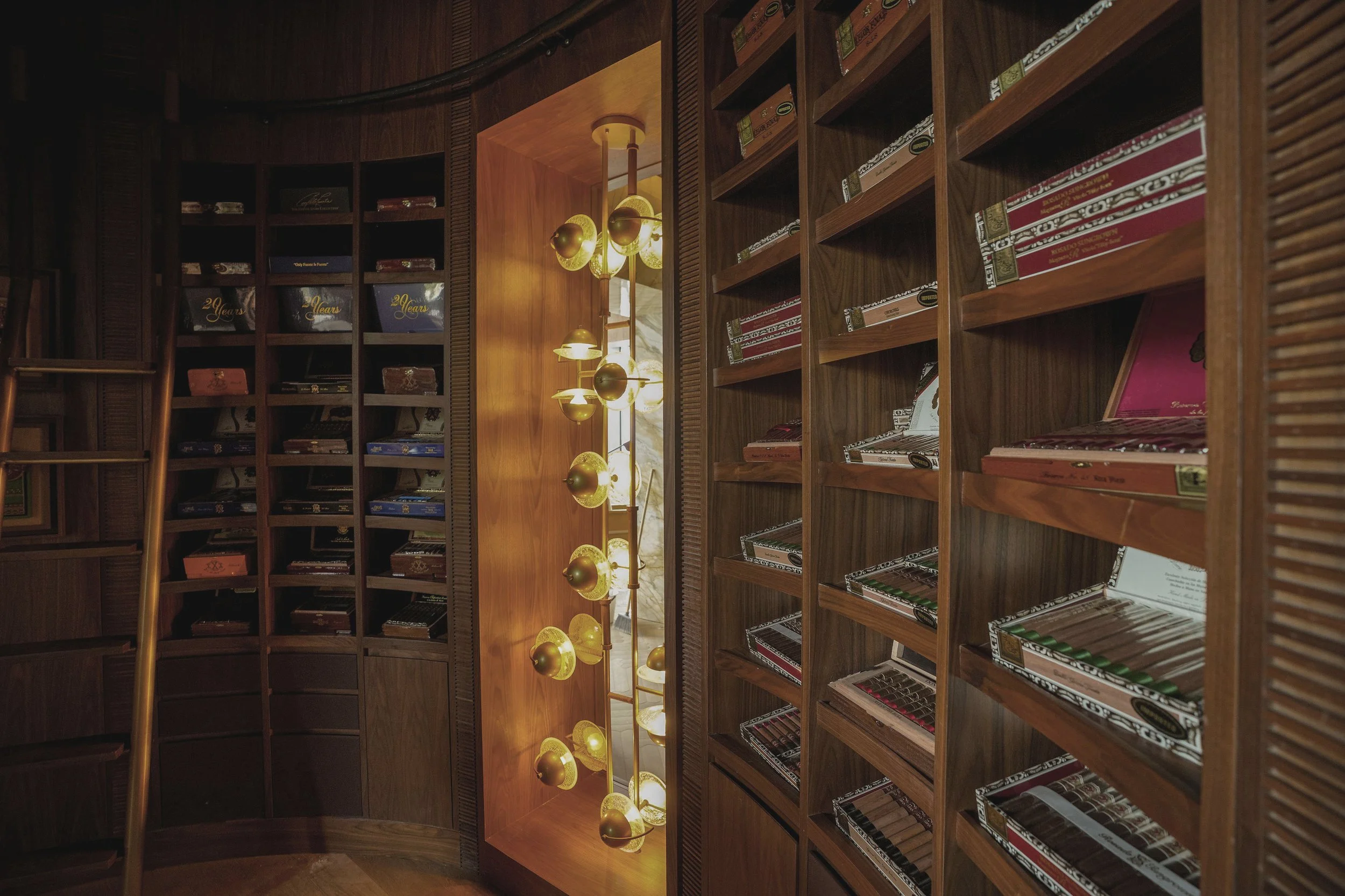 tatiana sheveleva-CHAPI Design- St. Regis-Cap Cana-Cigar Bar01