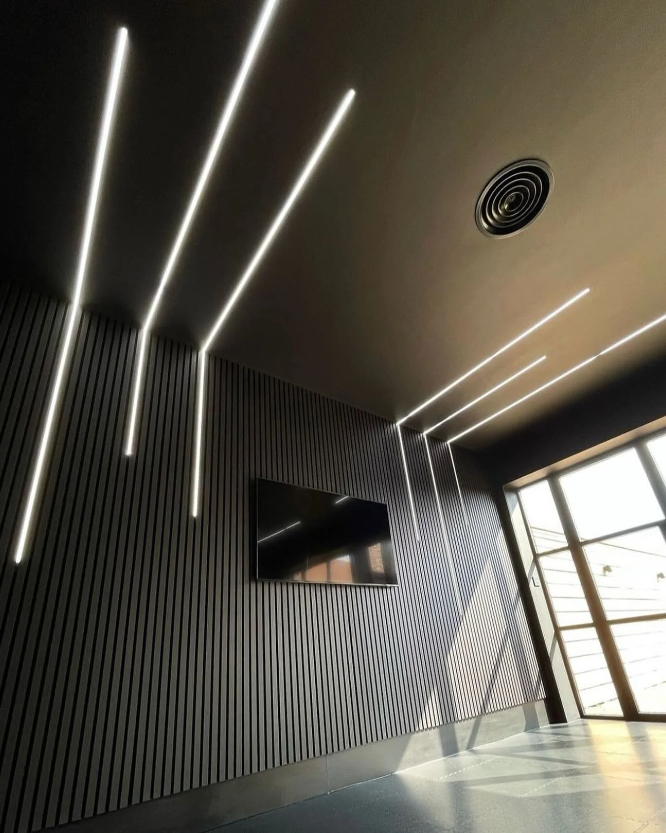 From morning workouts to late-night creativity&mdash;your garden room adapts to your lifestyle.
We design each project around your needs, so your space feels truly personal.

#gardenrooms #luxuryliving #homedesign #gardenoffice #bespokedesign #outdoo