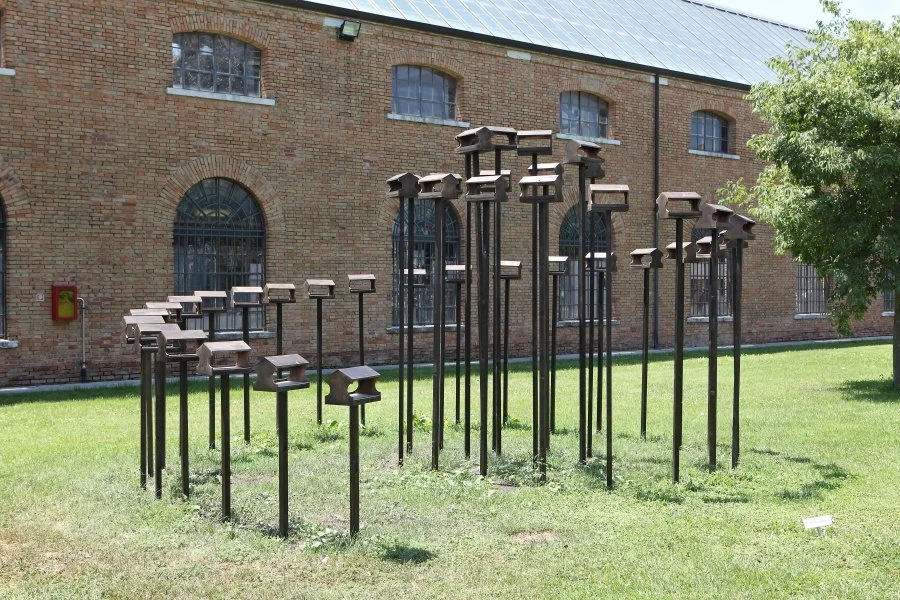 Round the Clock_Sanna_This paradise is not for me.JPG