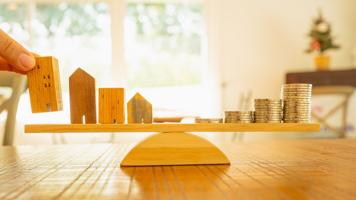 When the Property Market Changes, Opportunities Open Up. Start With a Strategy.