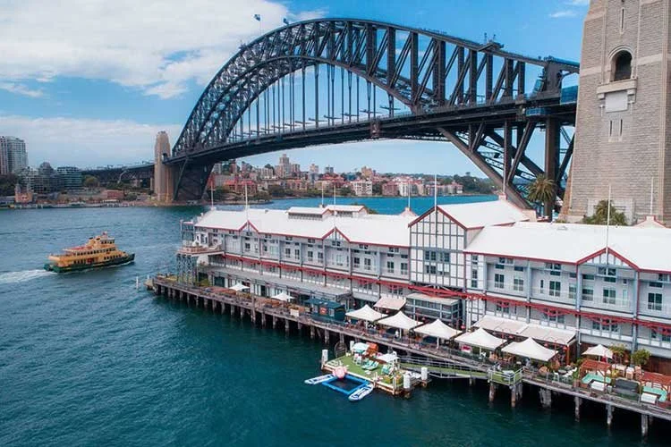 Pier One Hotel