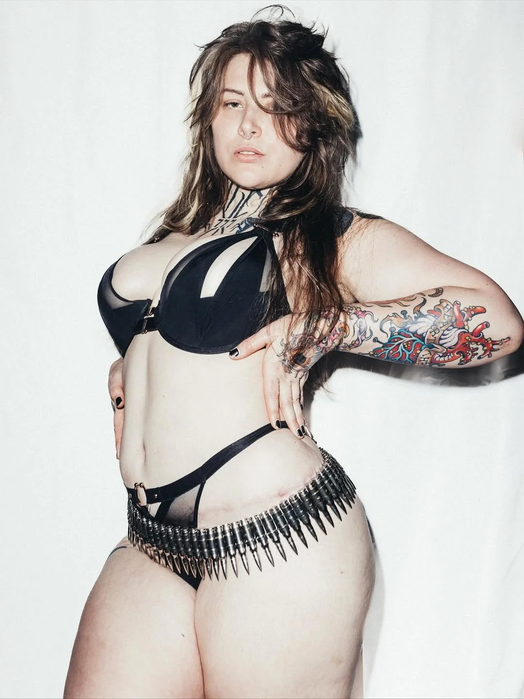 Estella Bathory Axel Reigns BBC Male Escort cuckolding cuck