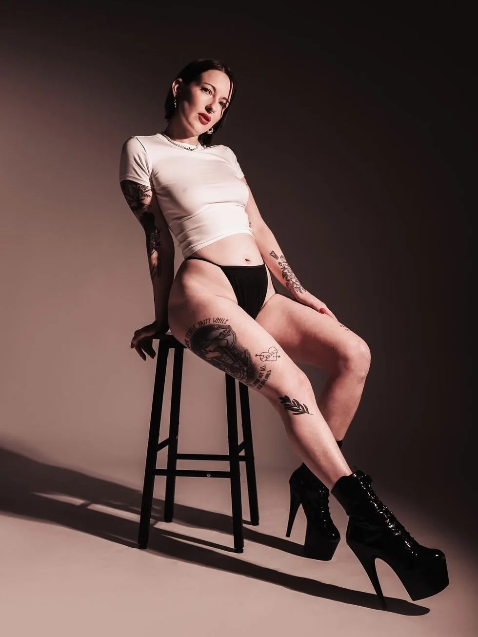 Blaire Harper Axel Reigns BBC Male Escort cuckolding cuck