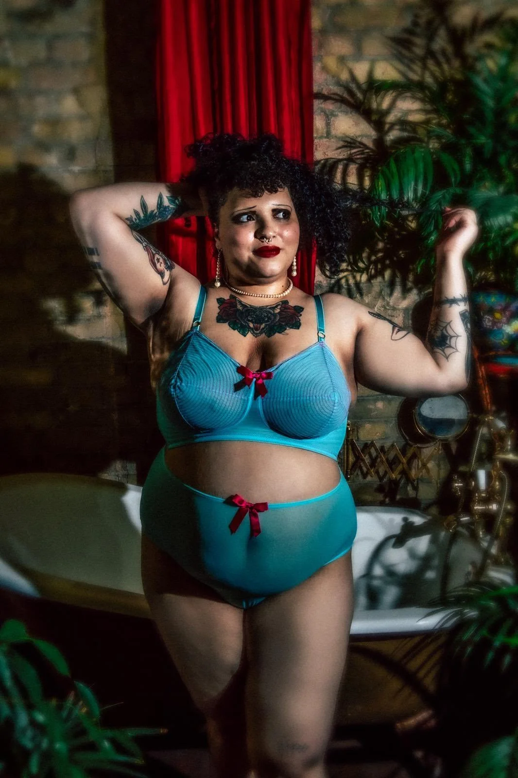 Delphine Dubois Axel Reigns BBC Male Escort cuckolding cuck