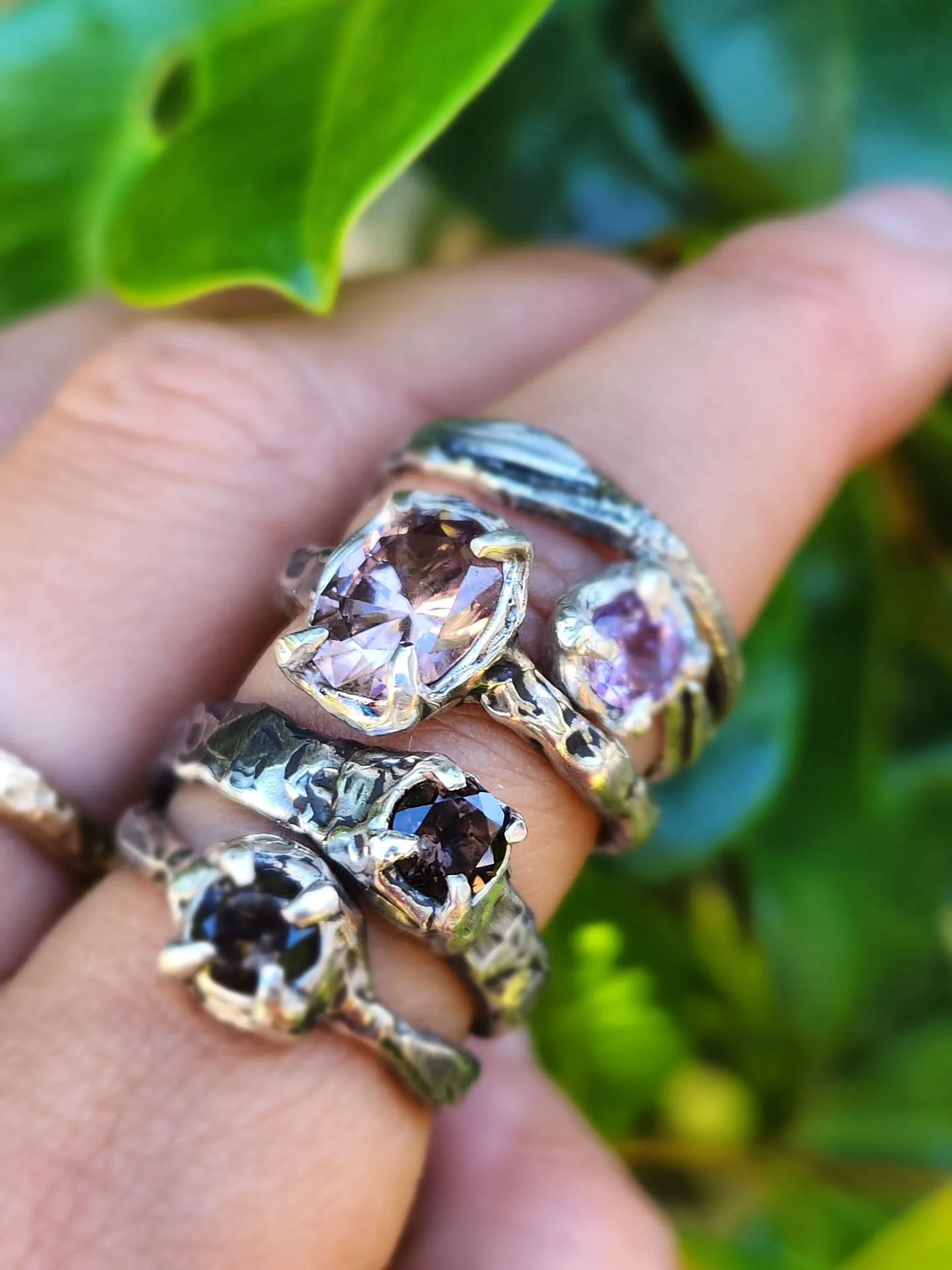 I'm currently updating the website with these magical new treasures.

One-of-a-kind rings, ready to be gifted to yourself or your loved ones ✨️

Send me a message or head to www.urthandflame.com to order.

#urthandflame #handmadejewellery #jewellerya