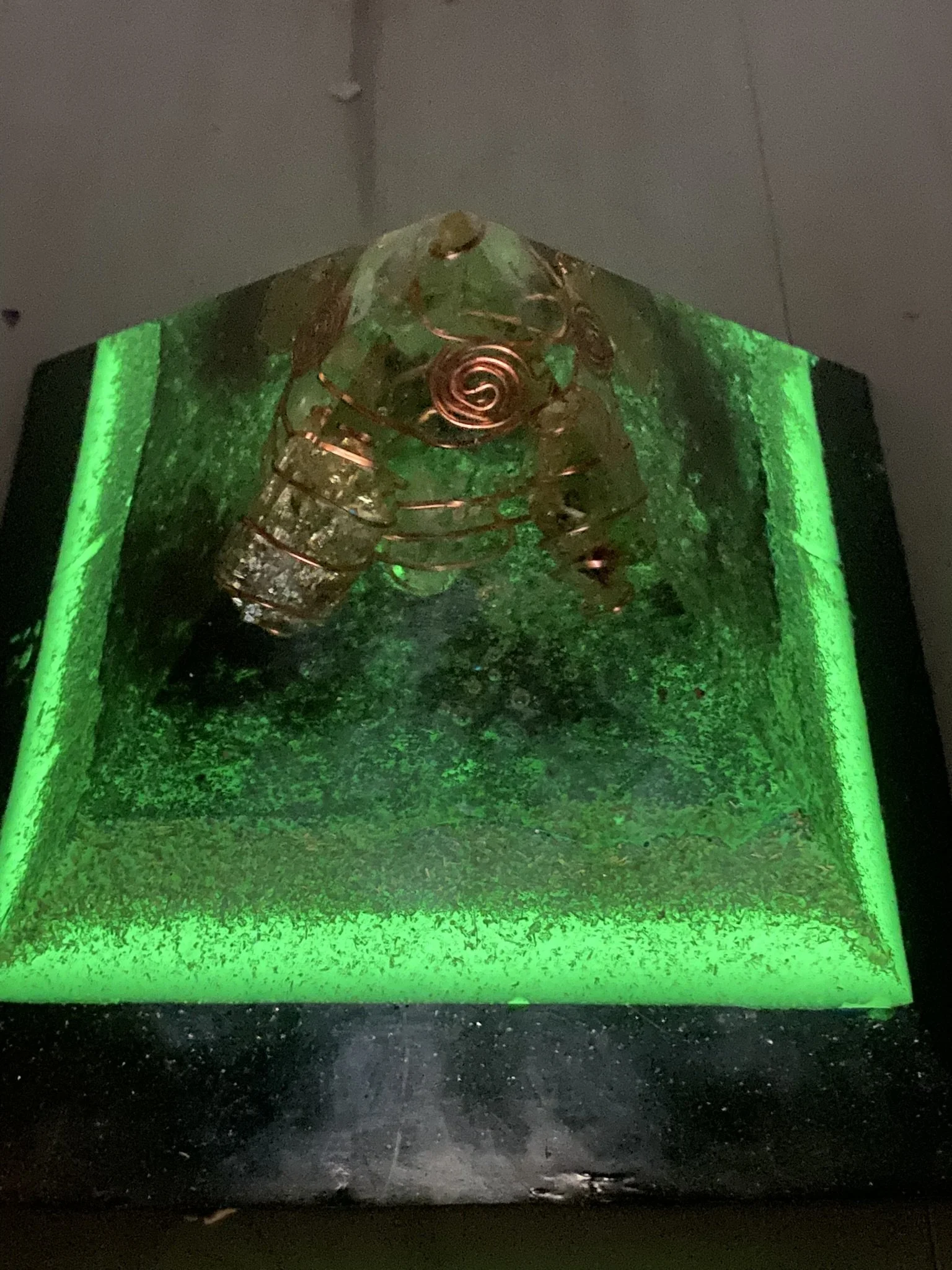 Handcrafted Golden Apatite Orgonite Pyramid – EMF Protection, Manifestation & High-Vibe Energy Tool