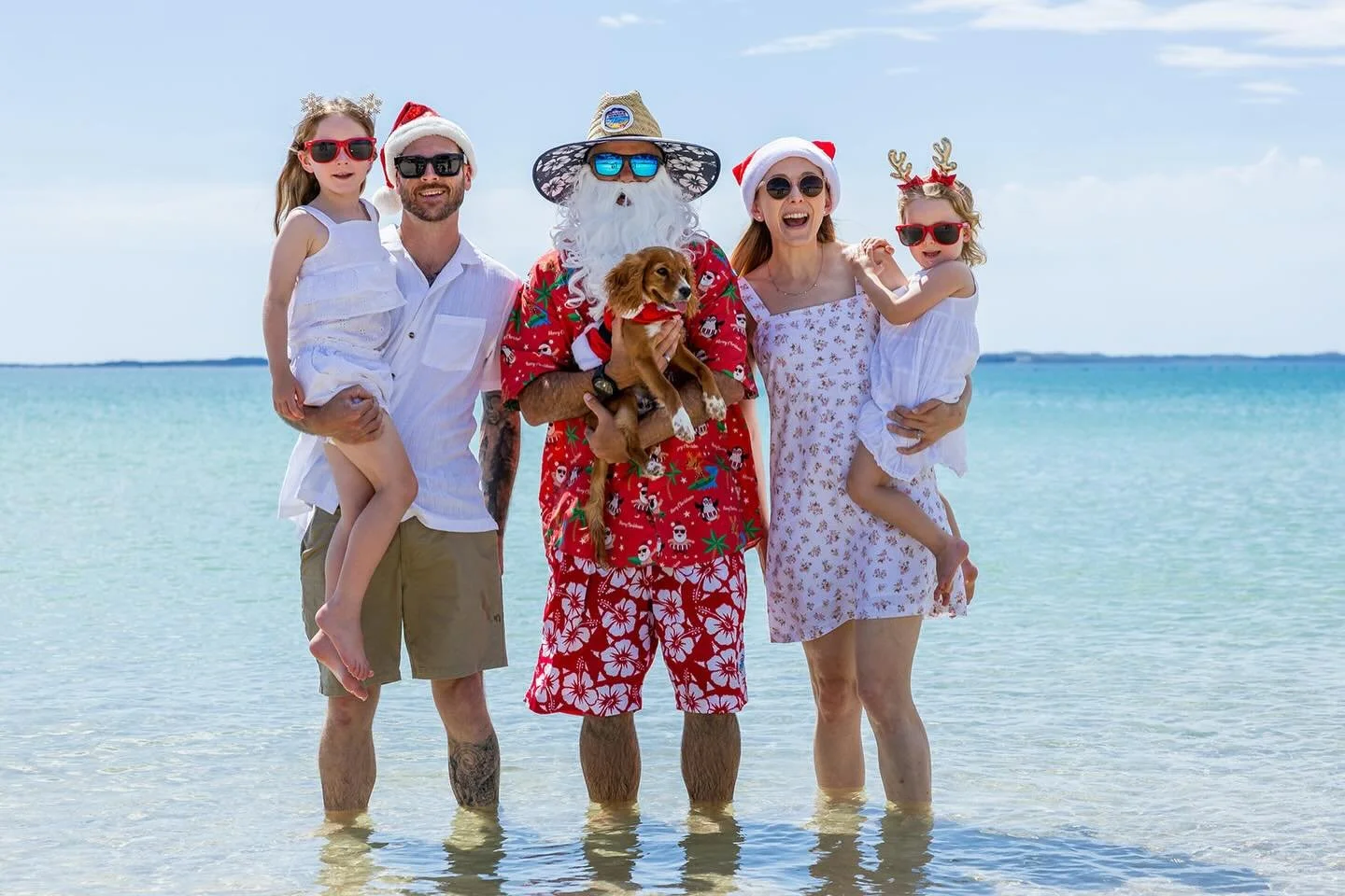 PERTH, YOUR PICS FROM 14 DEC HAVE BEEN SENT 

It was so hot 🥵 on Sunday at Rockingham, WA that Santa was sporting his Hawaiian shirt and had to cool off in the water! THEN a huge thunderstorm complete with lightning and thunder took all the fun away