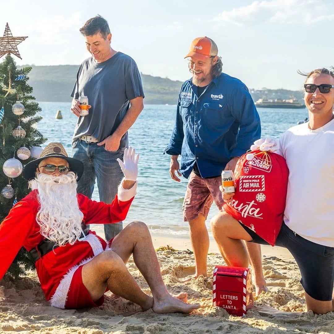 Travis Fimmel meets Santa at Manly