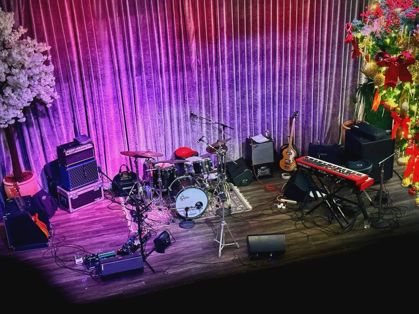 Felt the holiday spirit at a local gig earlier this week. 🎄🎶