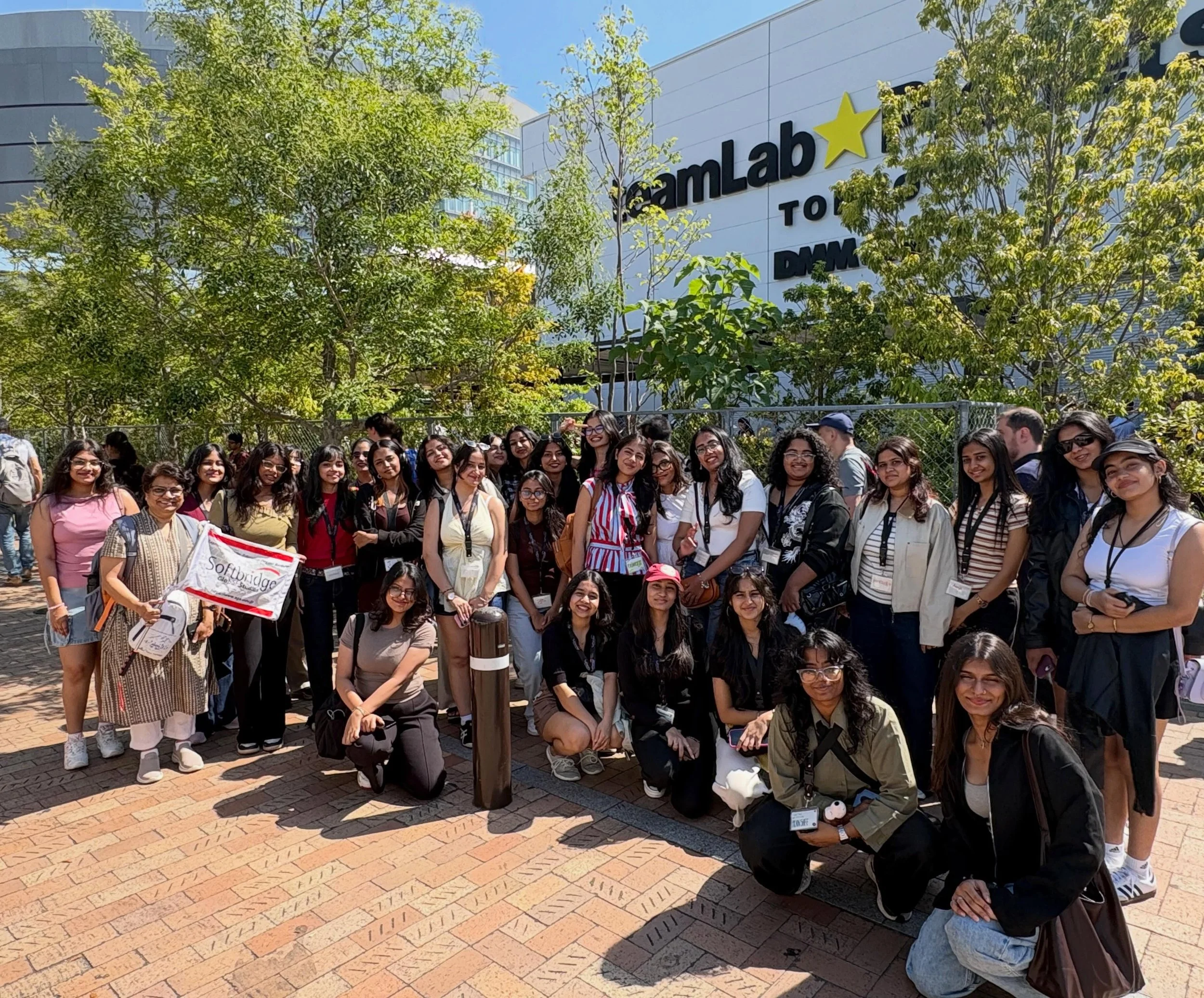 .
teamLab⭐️Planets!!!
Immersive projection maping✨
Japan's quality is impressing all the students😊
Lot's more to experience, the journey has just begun!