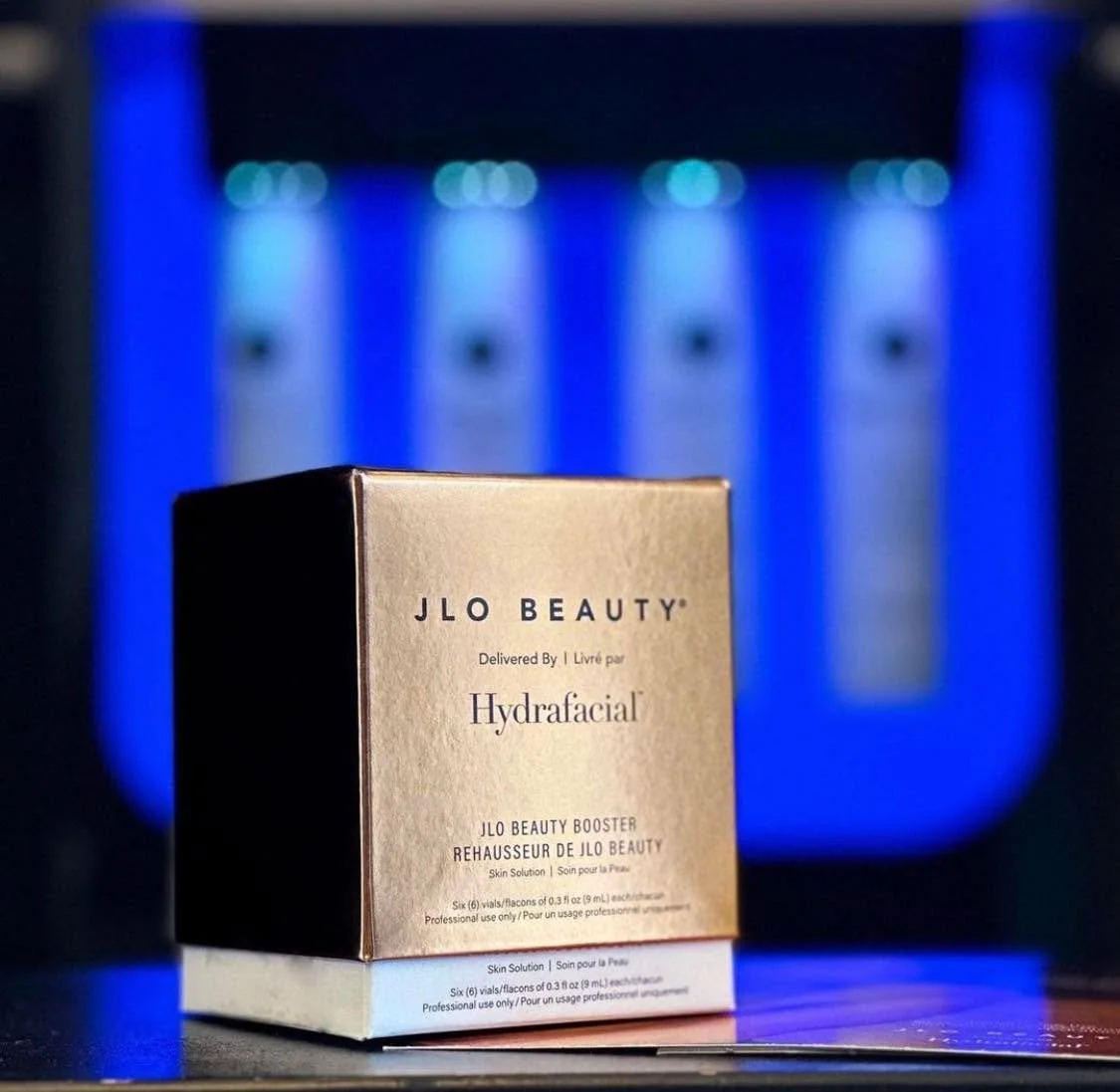 BOOK NOW! 
⭐️ Glow like a star this party season ⭐️
Book a JLO GLOW&trade; HydraFacial and we will upgrade you to a full HydraFacial PLATINUM experience, which includes lymphatic drainage &amp; LED light therapy 🌟

Perfect to smooth puffy eyes and r