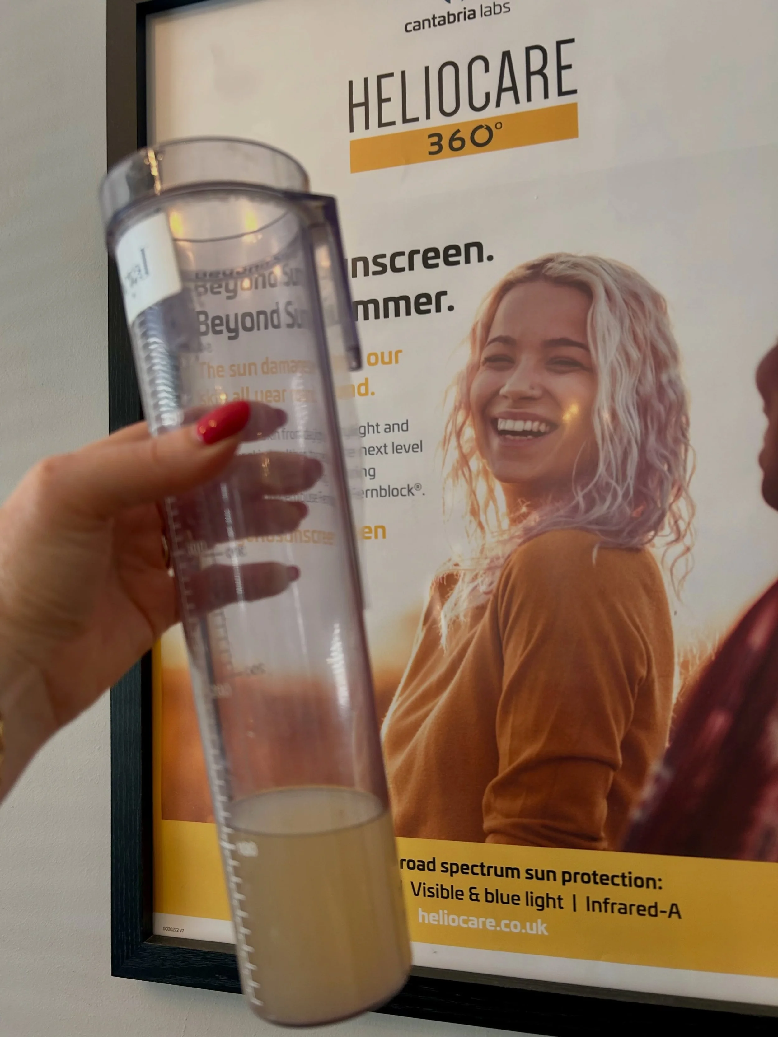 HydraFacial is a summer essential too ☀️#sunscreen is an absolute must and we absolutely love #heliocare 💛

But even when you stick to your double cleanse routine, spf is really hard to fully remove, as you can see from this #gunkie jar

DM to get b