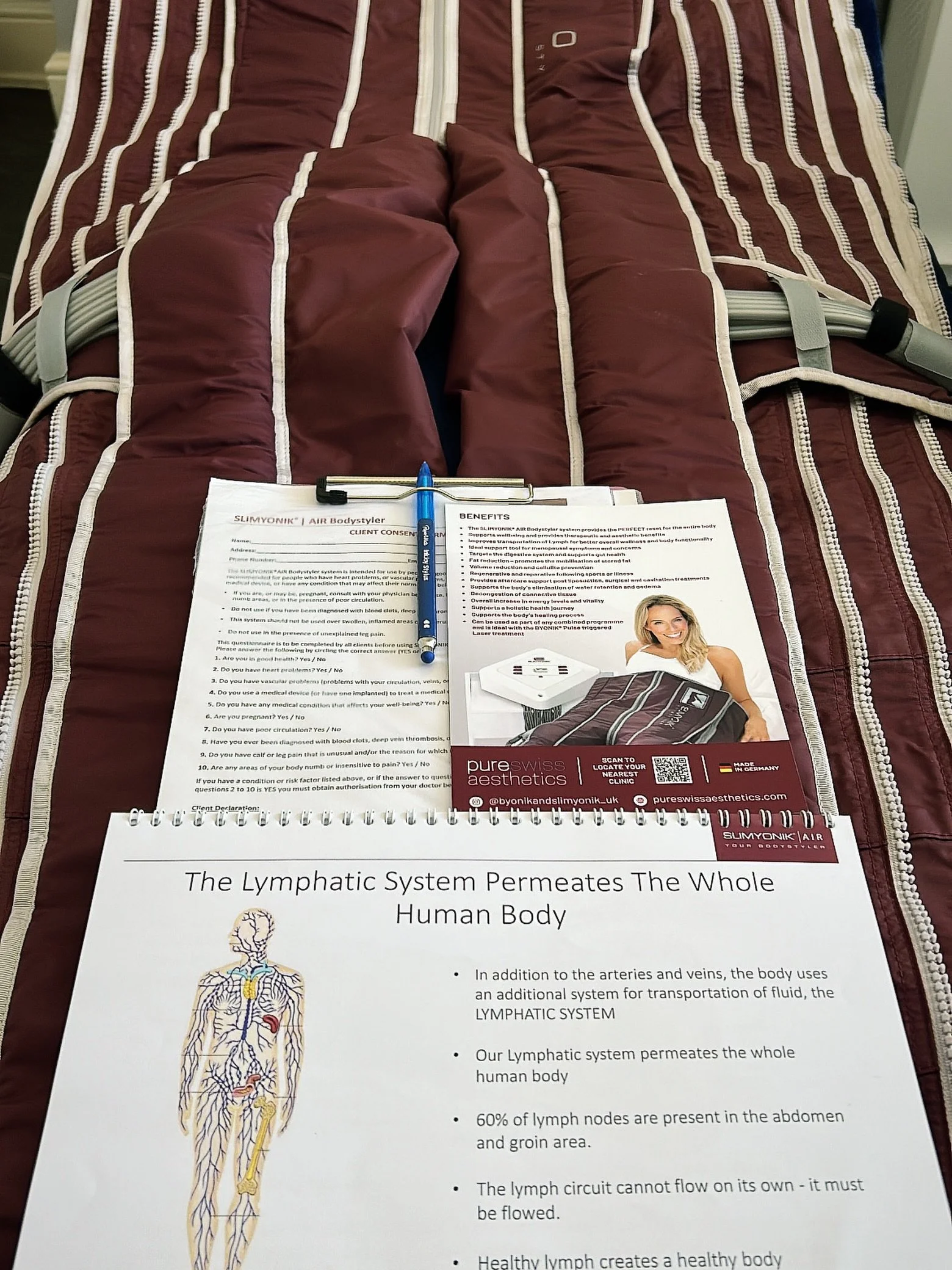 LUNCH TIME LYMPHATIC 
Appointments available tomorrow between 12:30-2:30pm in the body treatment room

Pop in for a lunchtime lymphatic reset 

✨ DM to book now and get a complimentary upgrade ✨